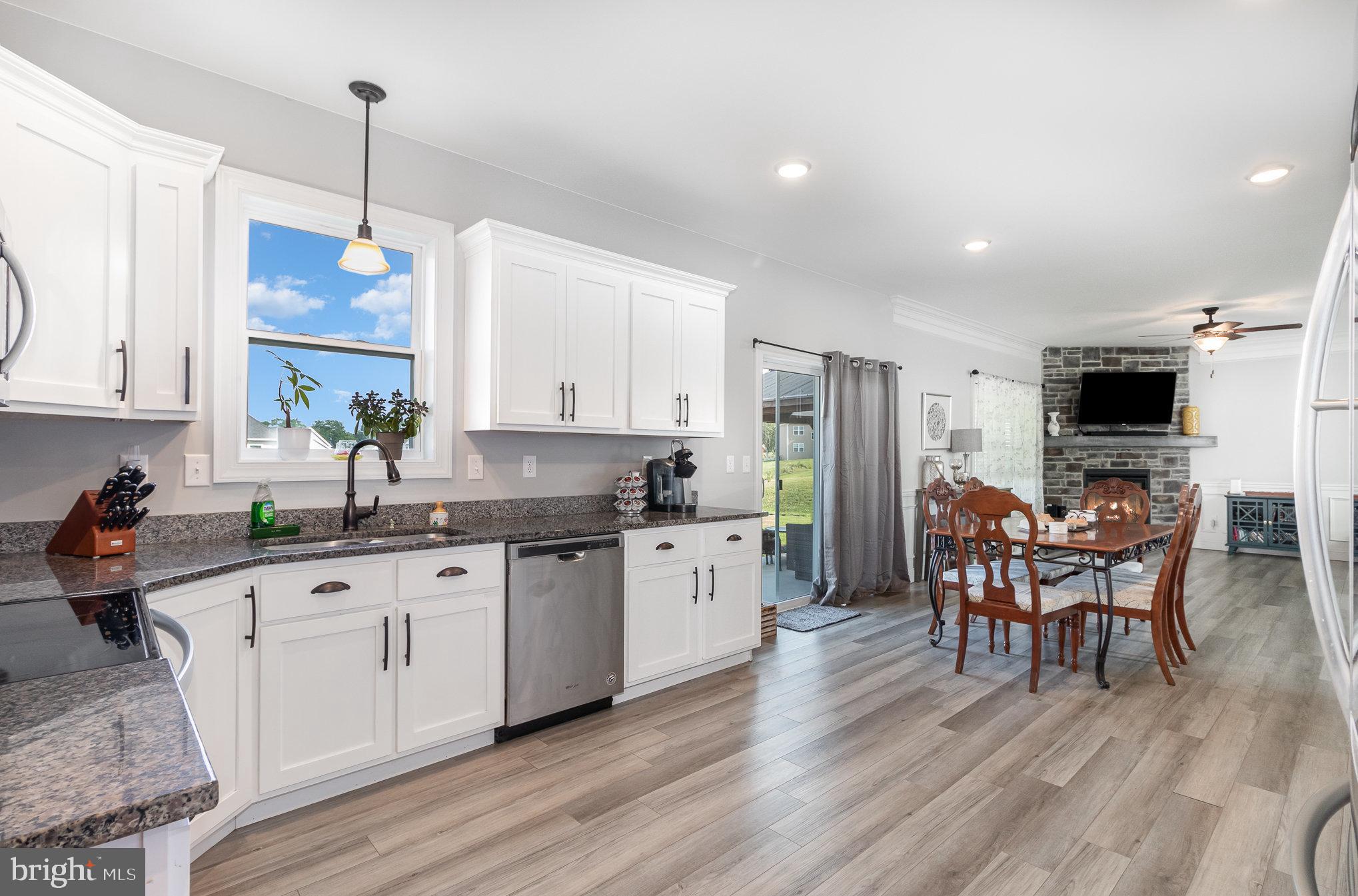GRAND POINT CROSSING - Residential