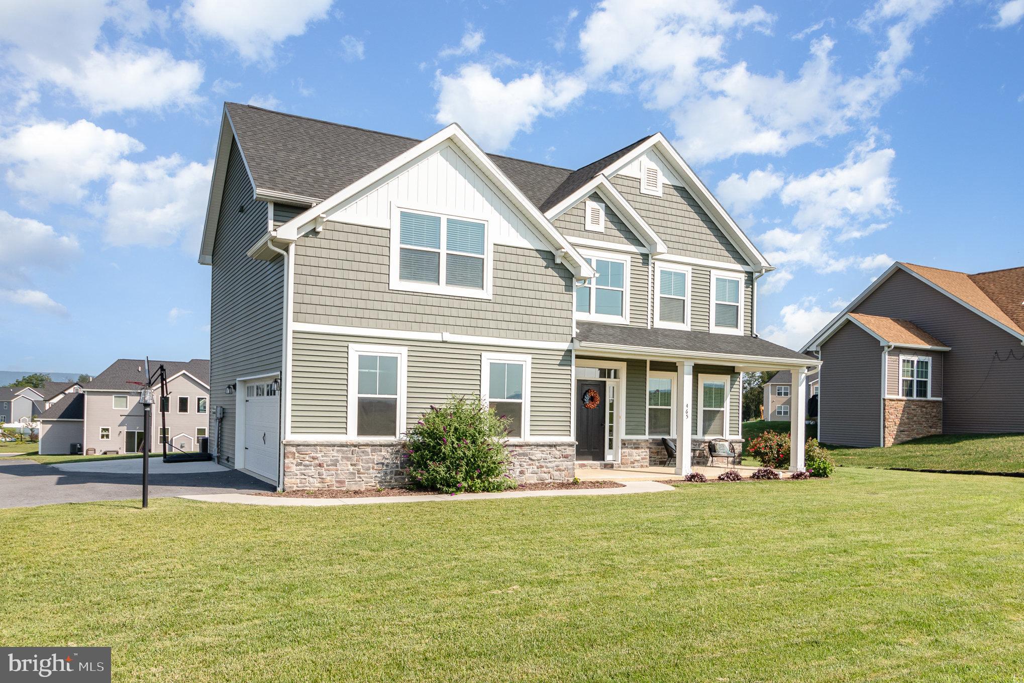 GRAND POINT CROSSING - Residential