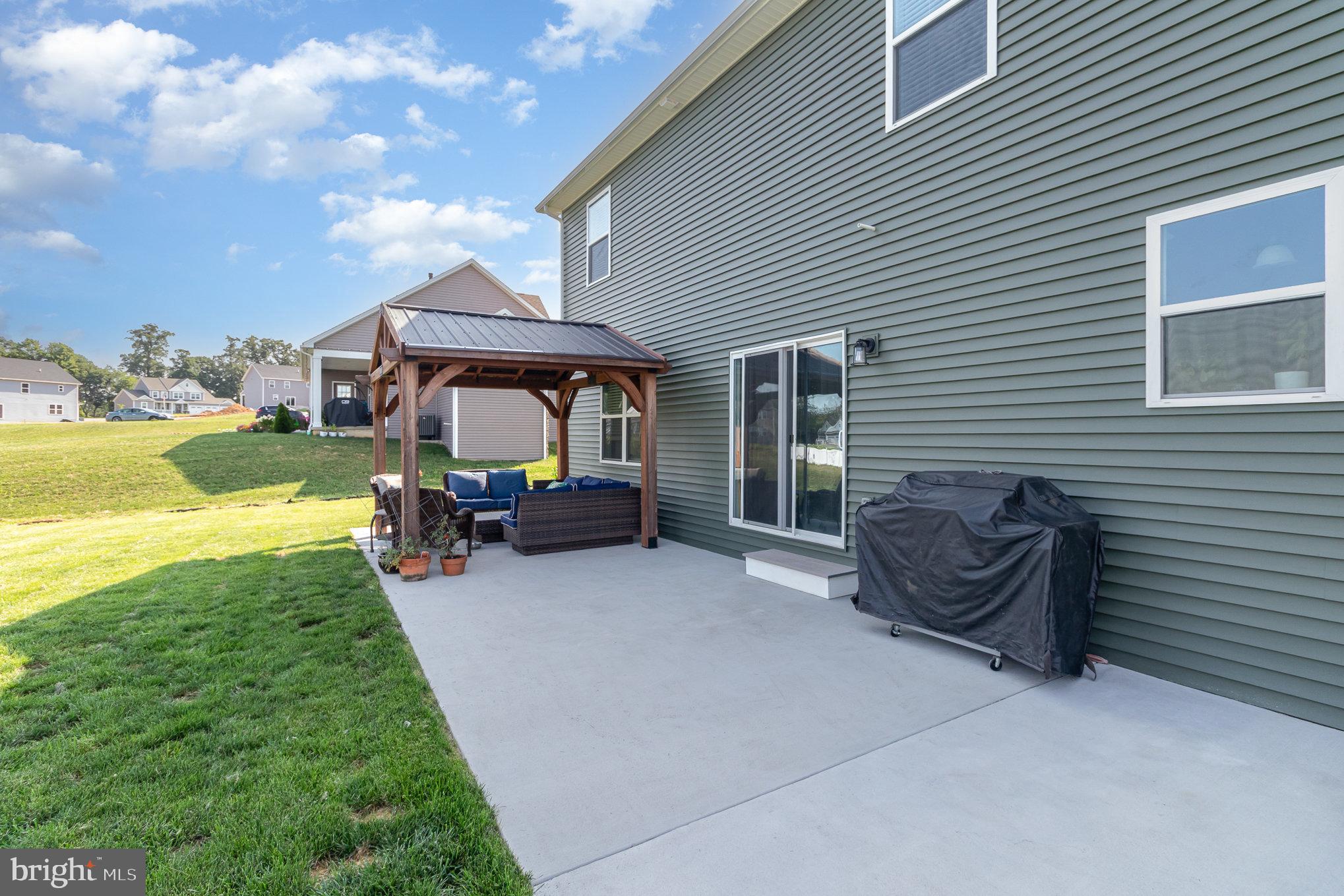 GRAND POINT CROSSING - Residential