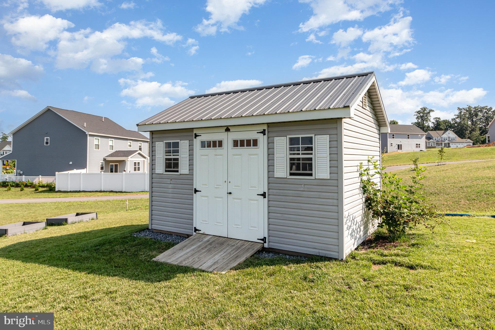 GRAND POINT CROSSING - Residential