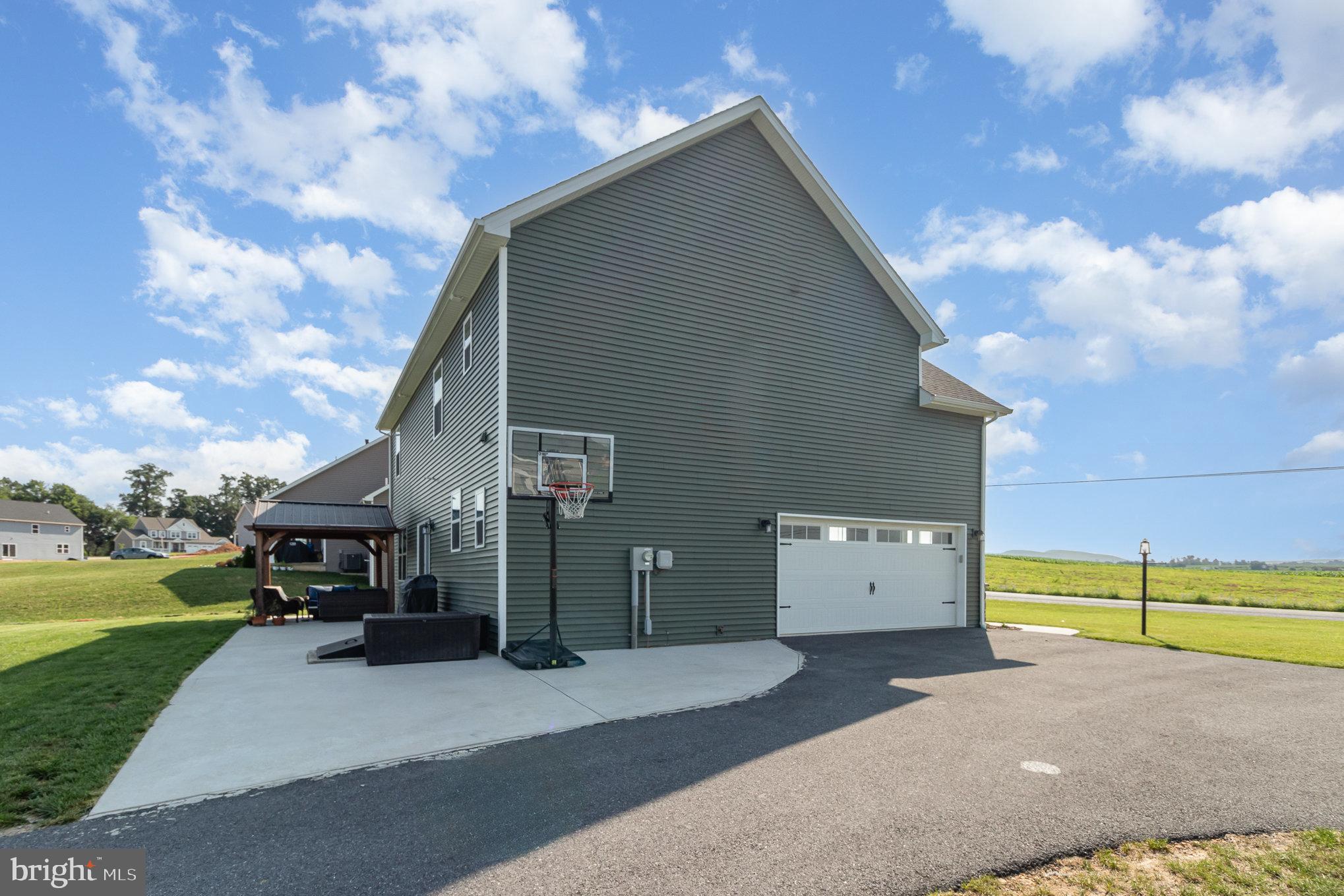 GRAND POINT CROSSING - Residential