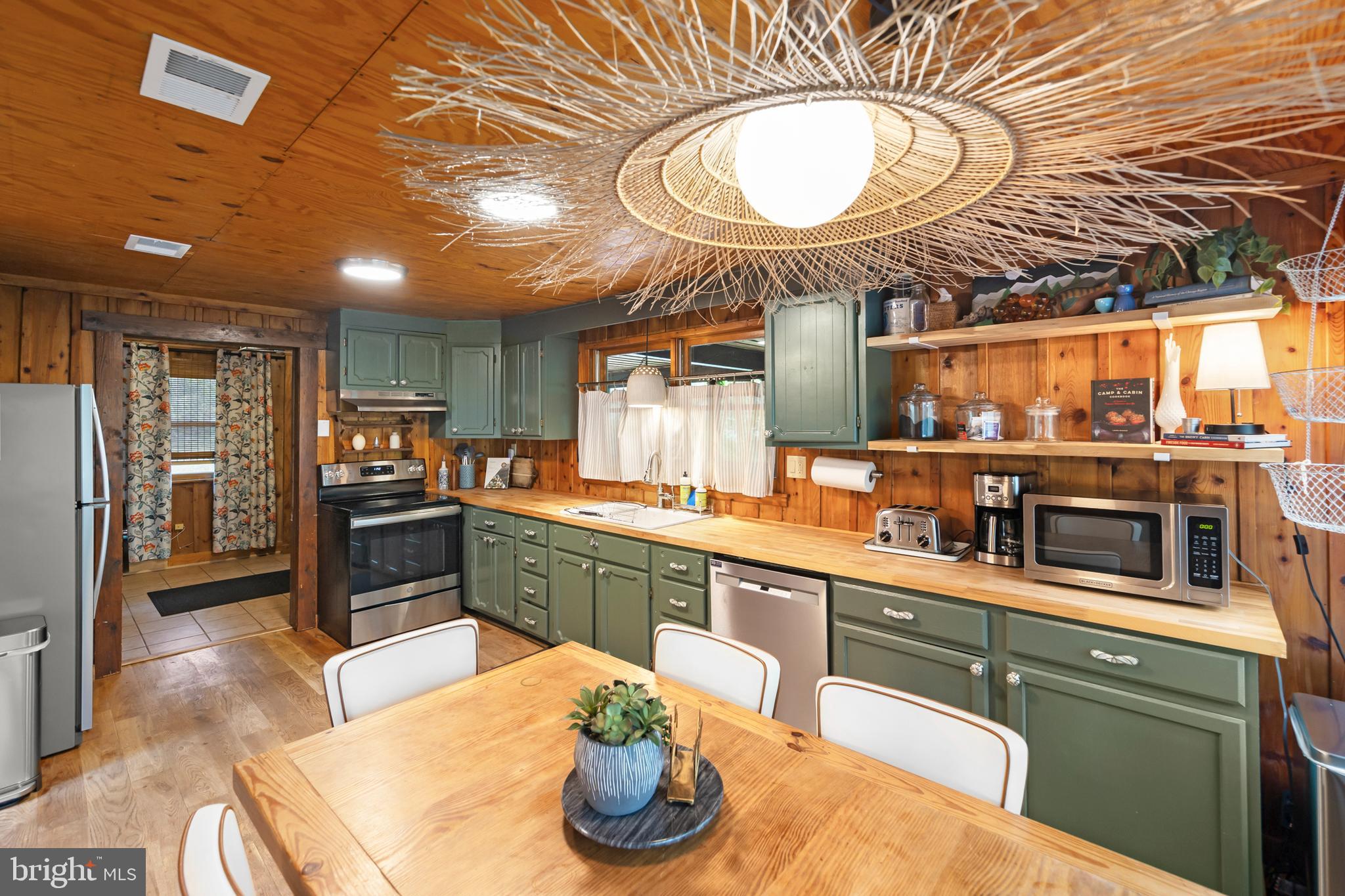 CEDAR POINT - Residential