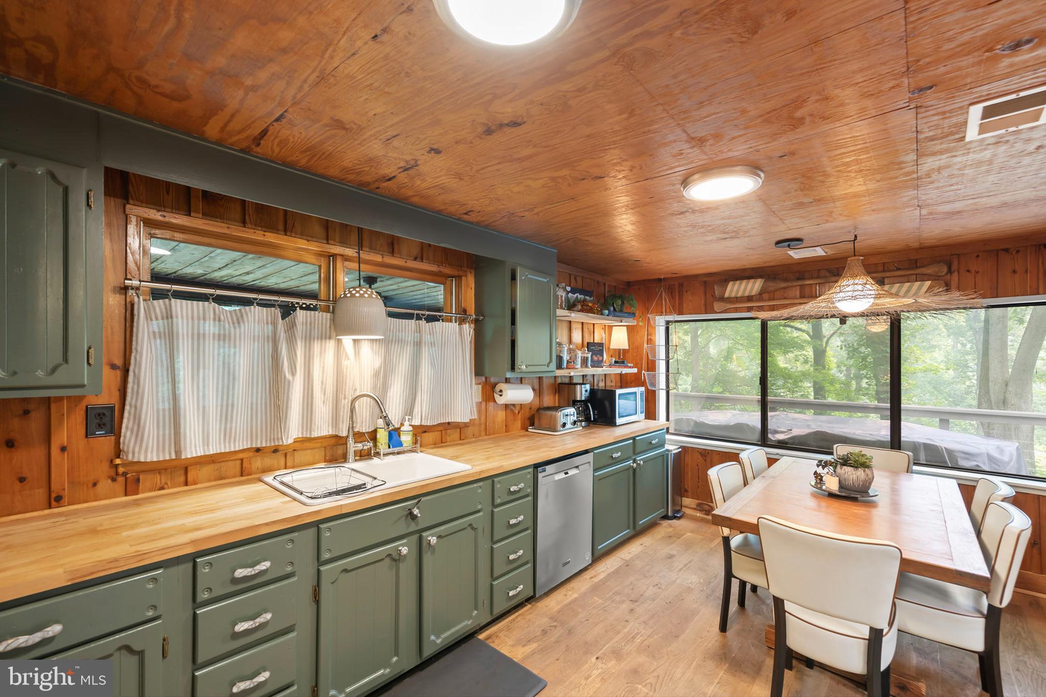 CEDAR POINT - Residential