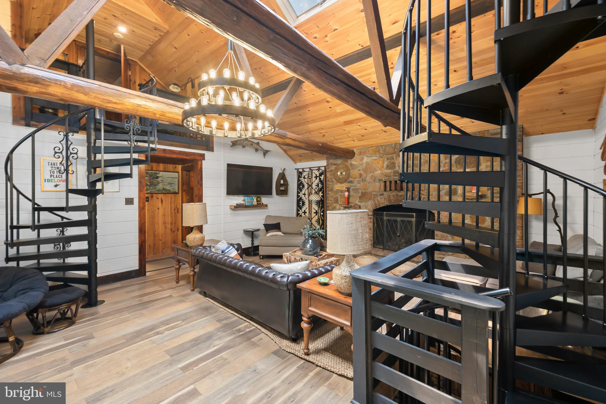 CEDAR POINT - Residential