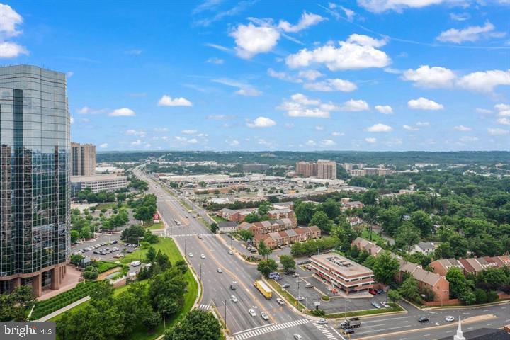 SKYLINE PLAZA - Residential