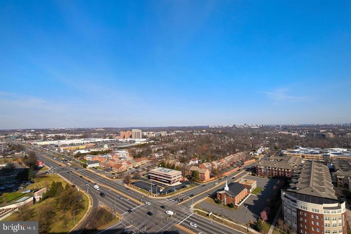 SKYLINE PLAZA - Residential