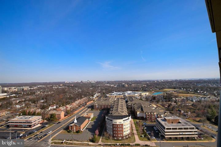 SKYLINE PLAZA - Residential