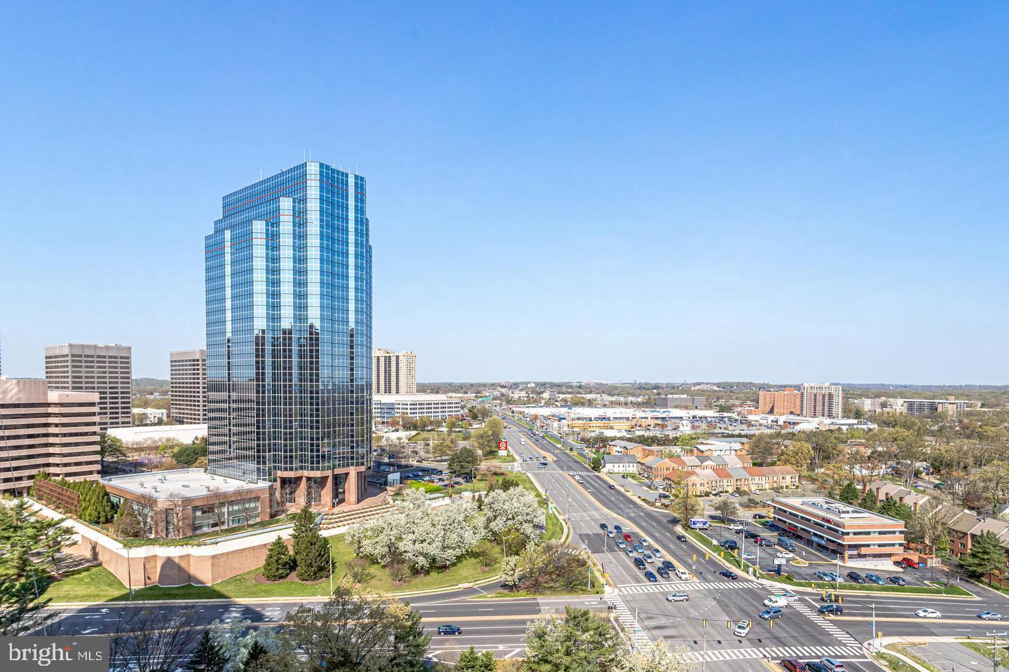 SKYLINE PLAZA - Residential