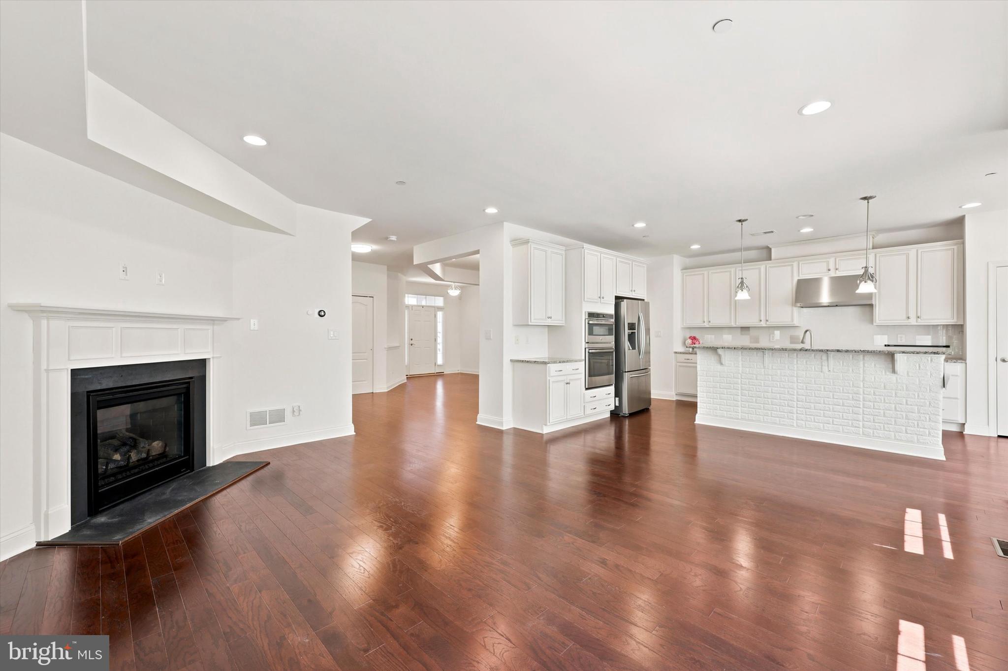 GRANDE AT MUIRWOOD H - Residential