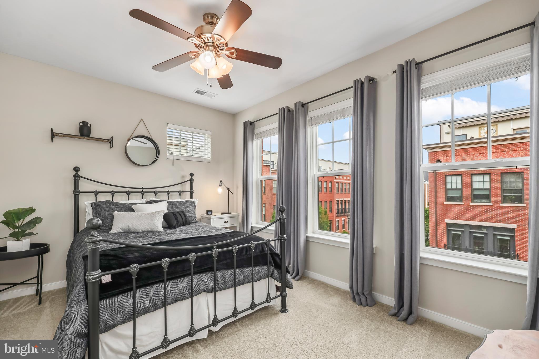 CRESCENT PLACE - Residential