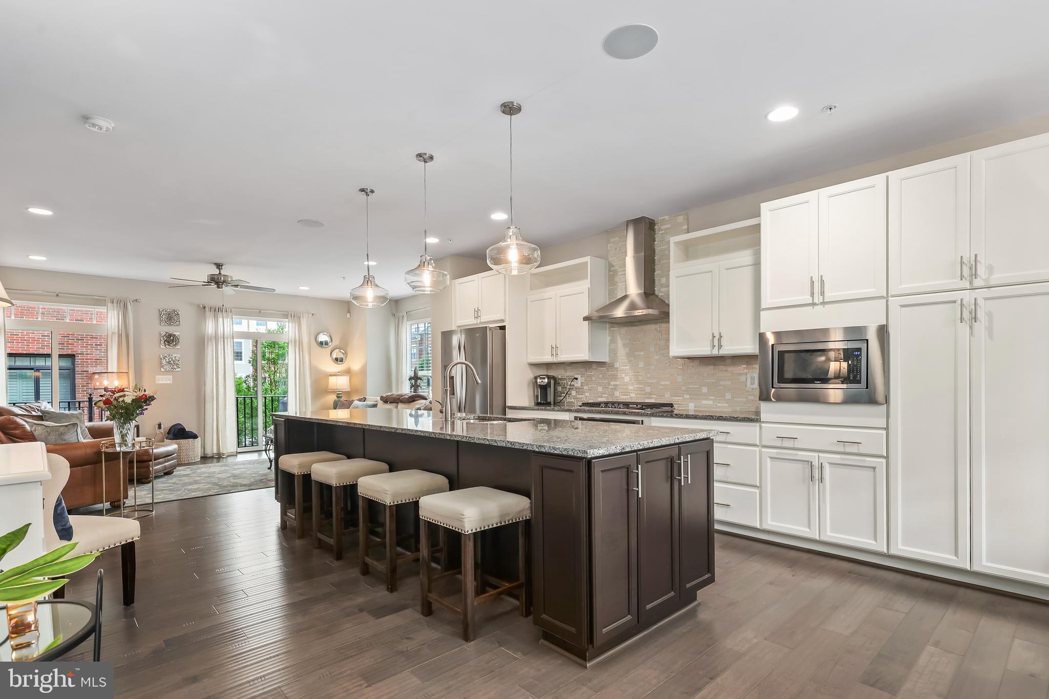 CRESCENT PLACE - Residential