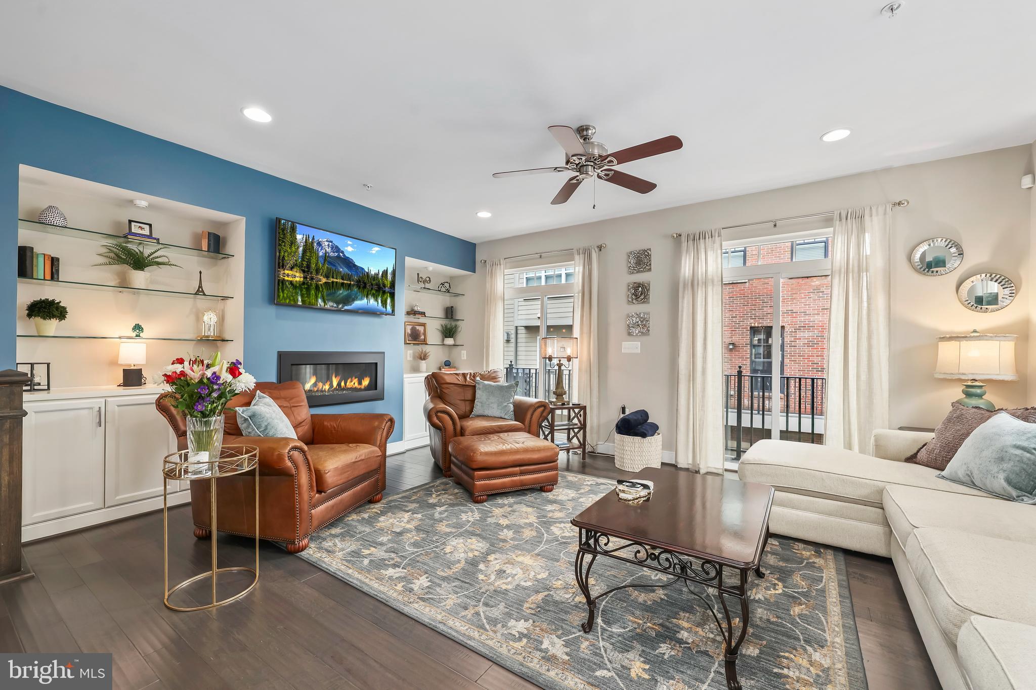 CRESCENT PLACE - Residential