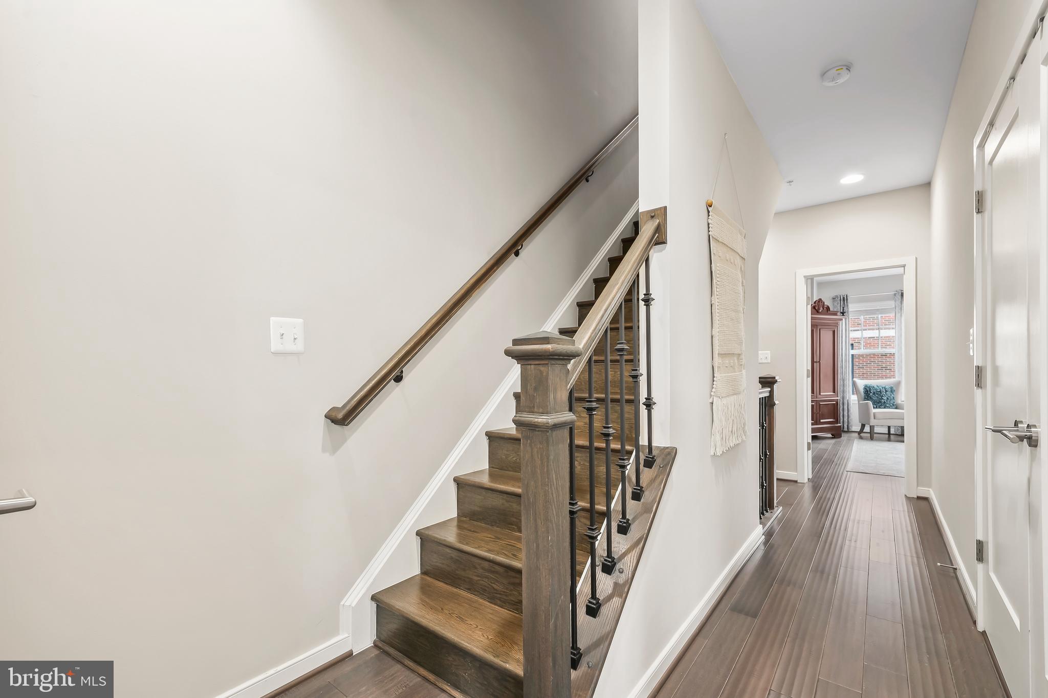 CRESCENT PLACE - Residential
