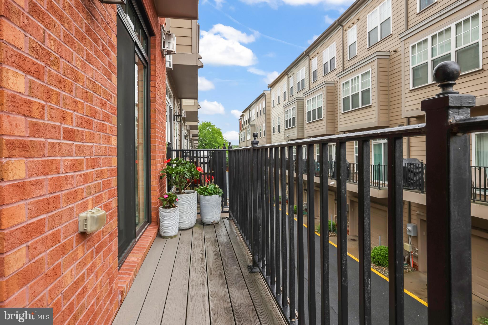 CRESCENT PLACE - Residential