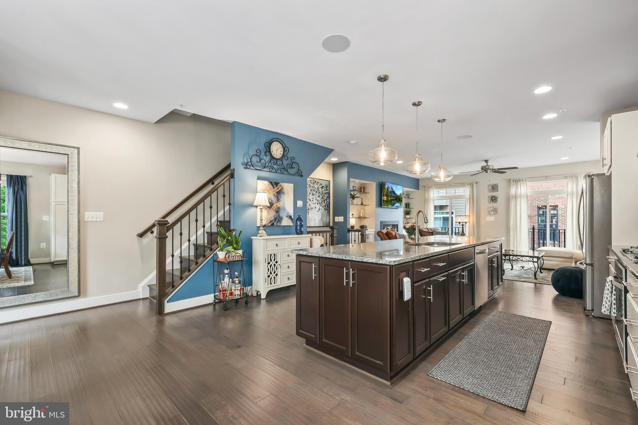 CRESCENT PLACE - Residential