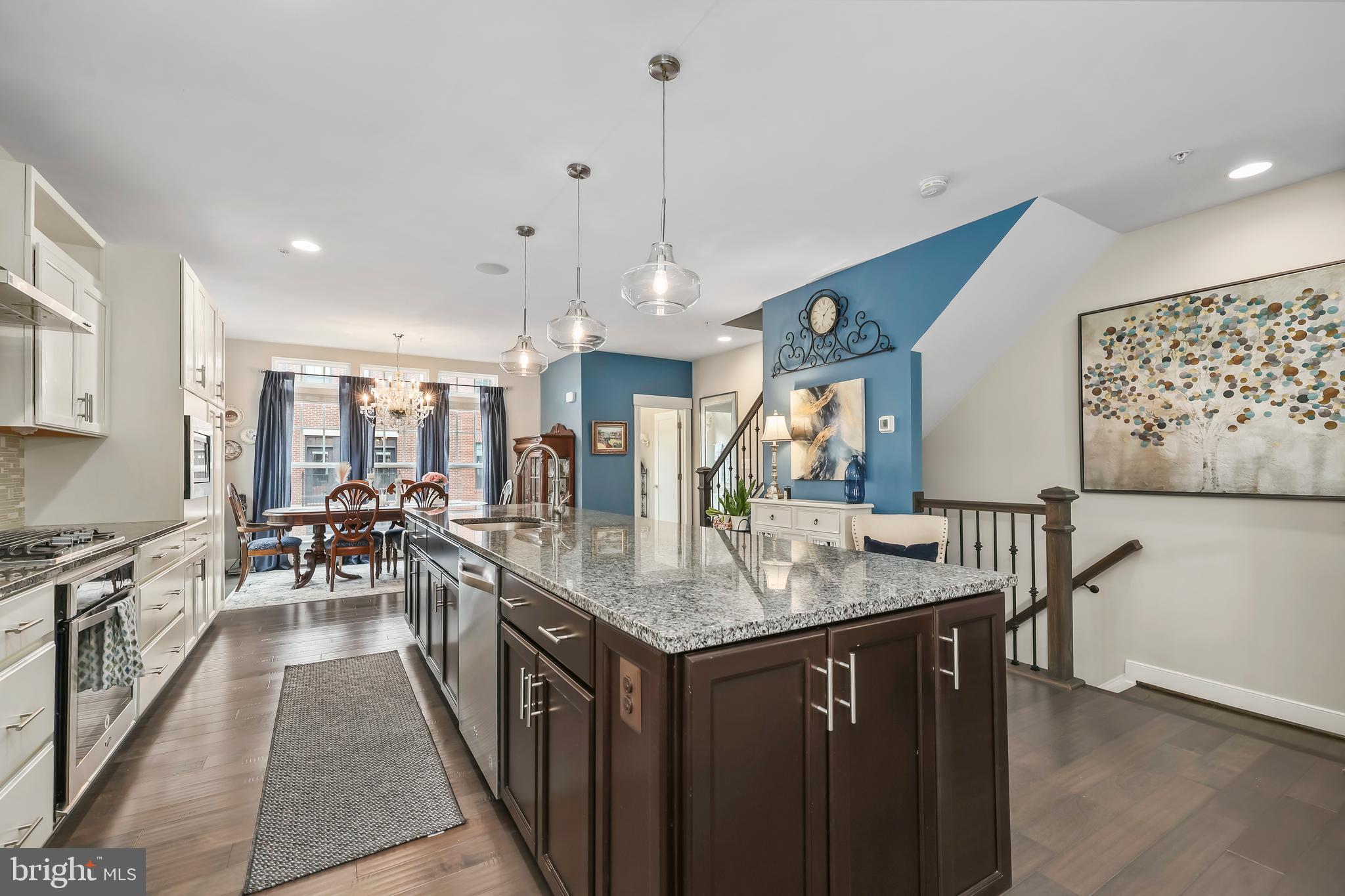 CRESCENT PLACE - Residential
