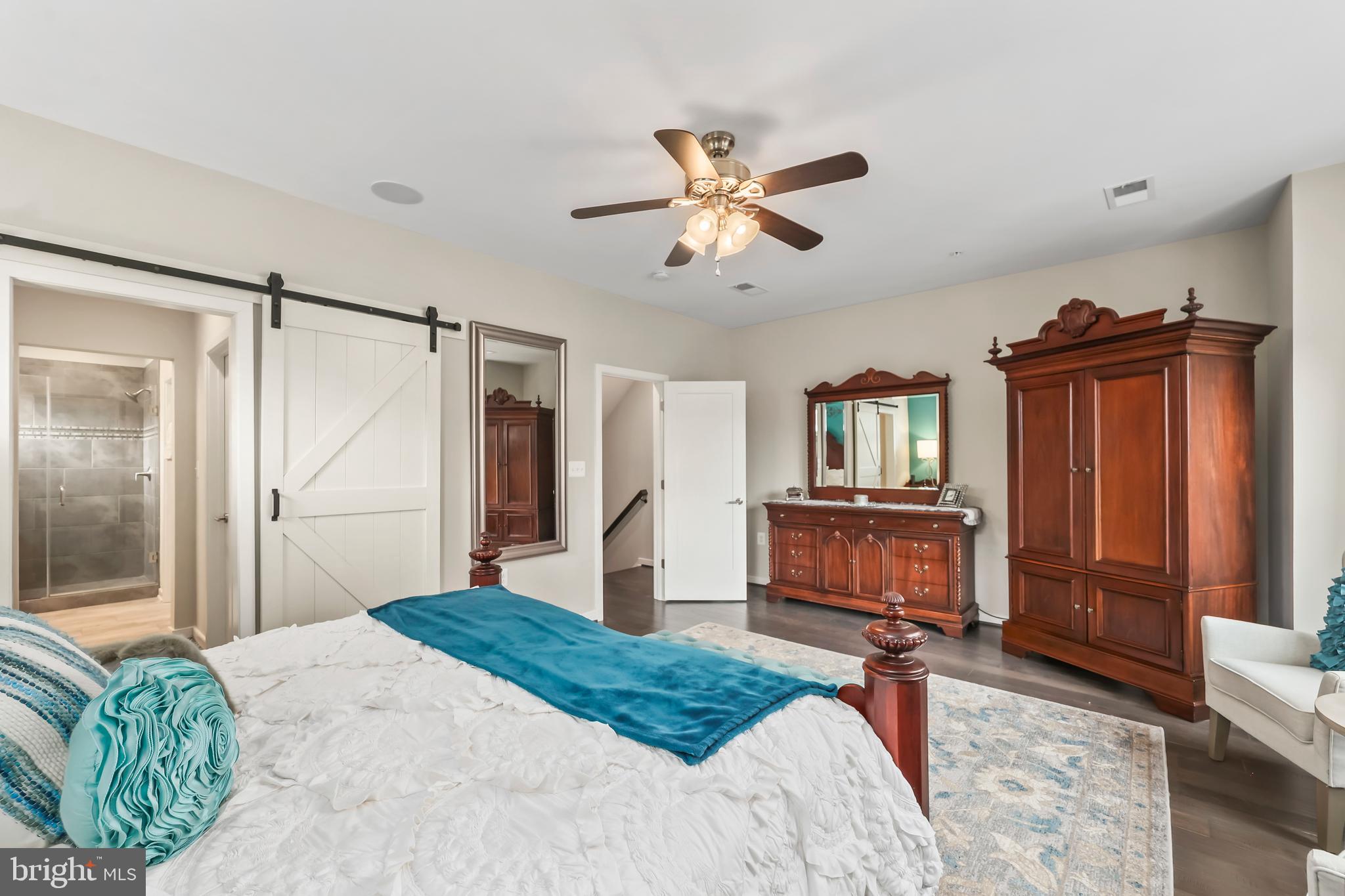 CRESCENT PLACE - Residential
