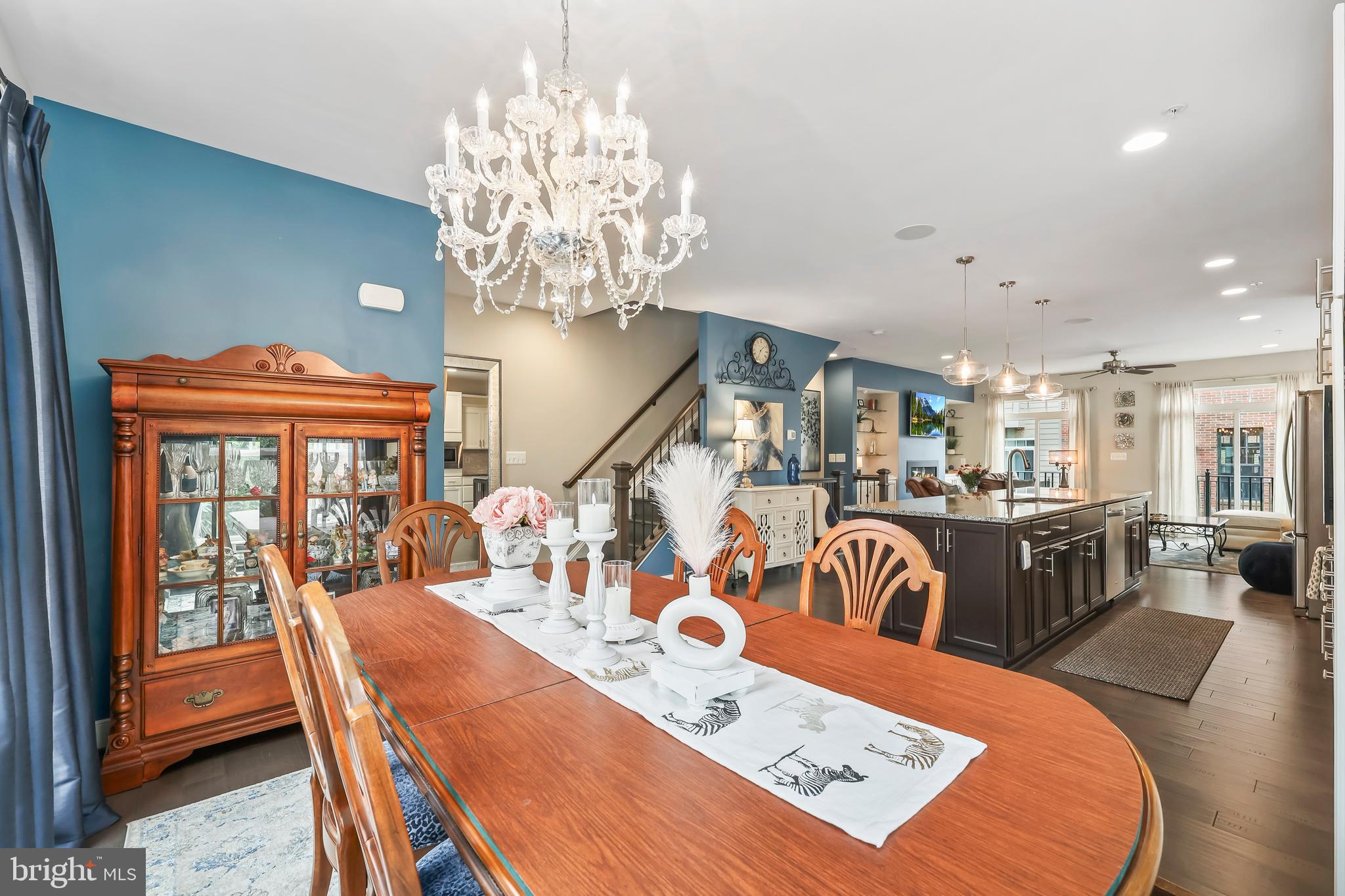 CRESCENT PLACE - Residential