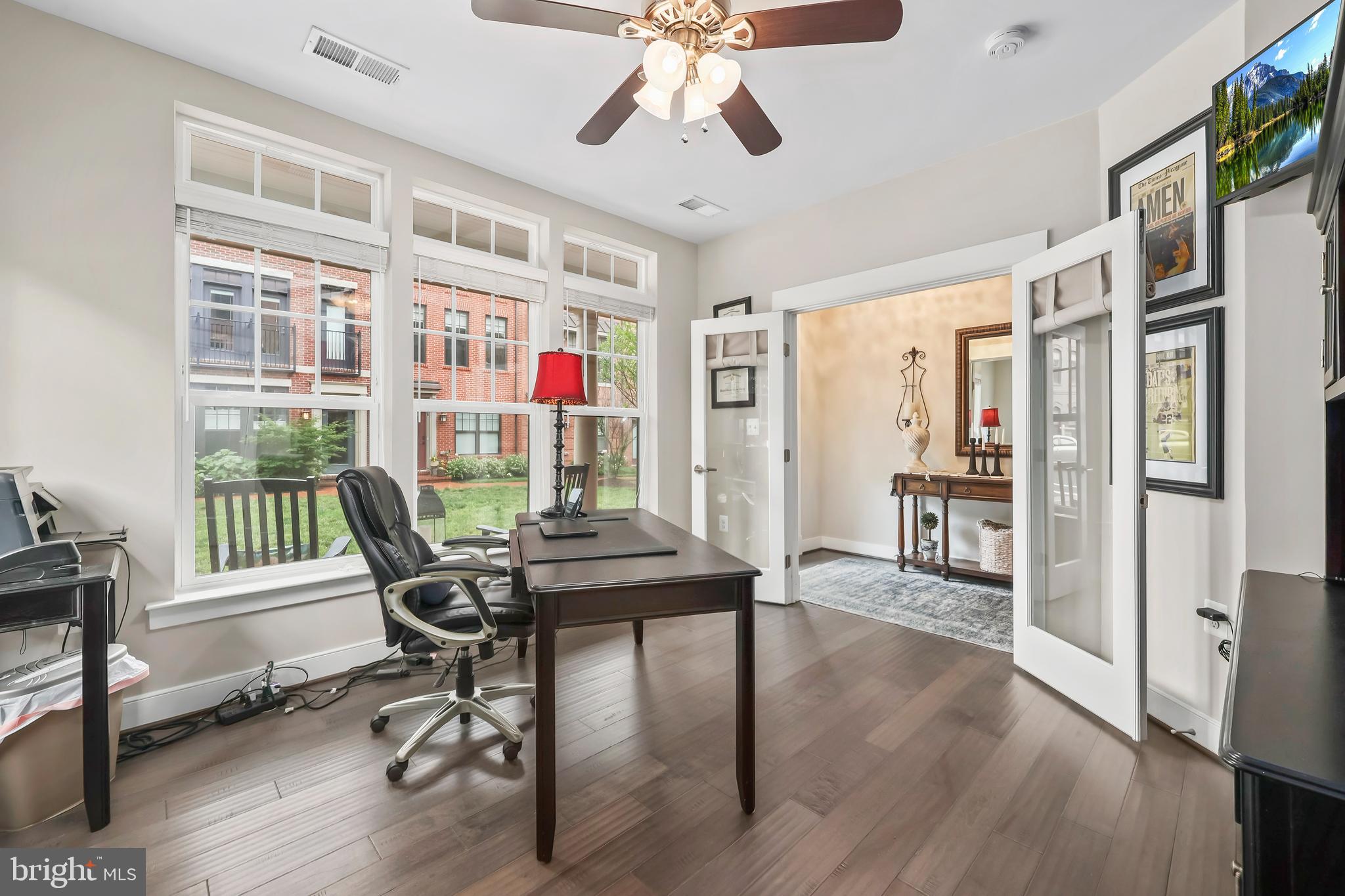 CRESCENT PLACE - Residential
