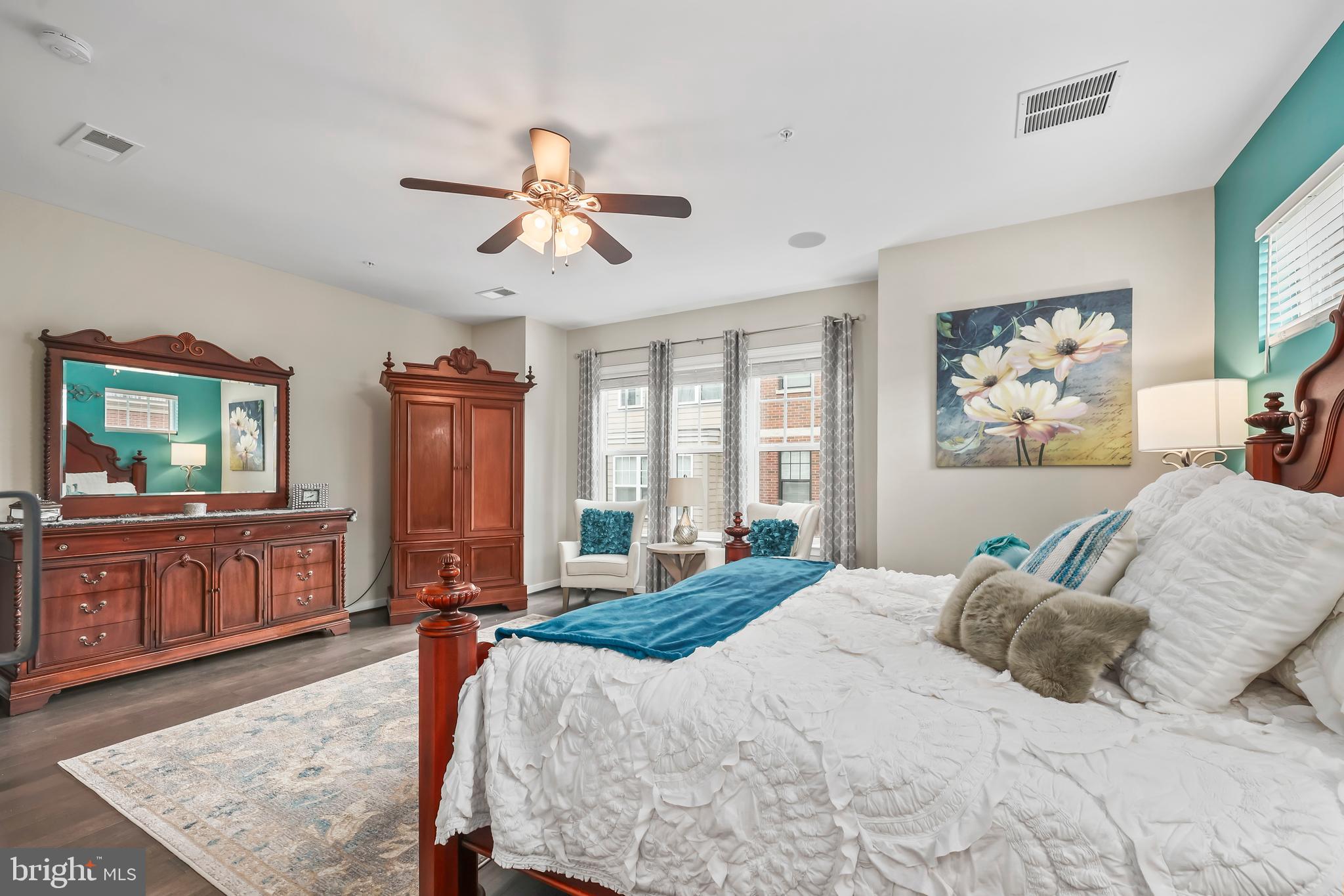 CRESCENT PLACE - Residential