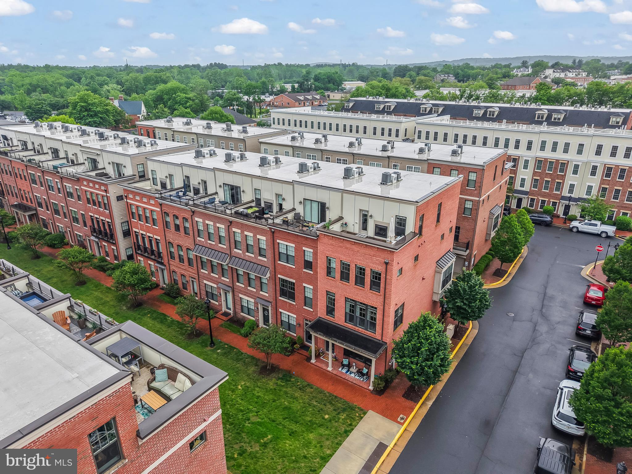 CRESCENT PLACE - Residential