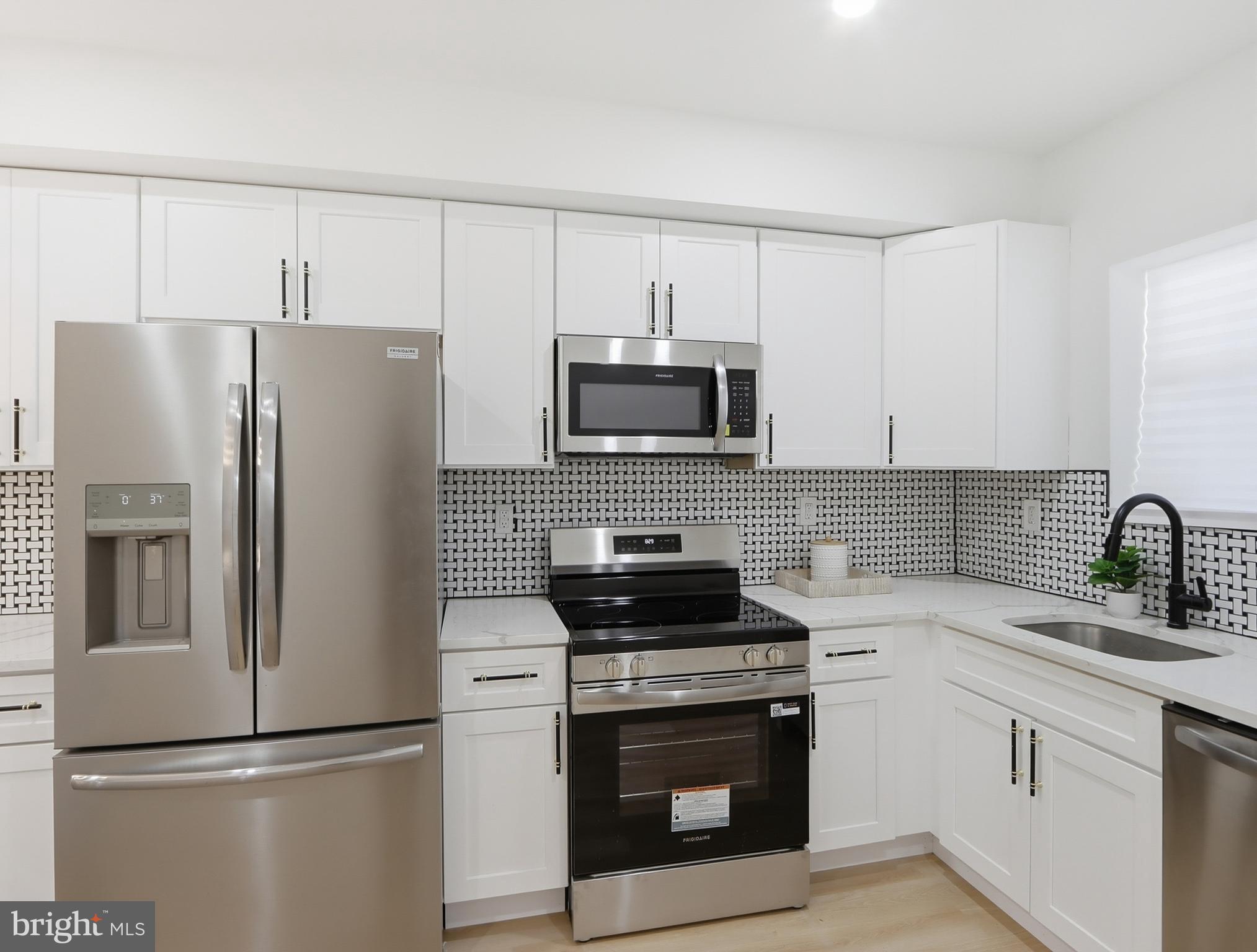 WAVERLY - Residential