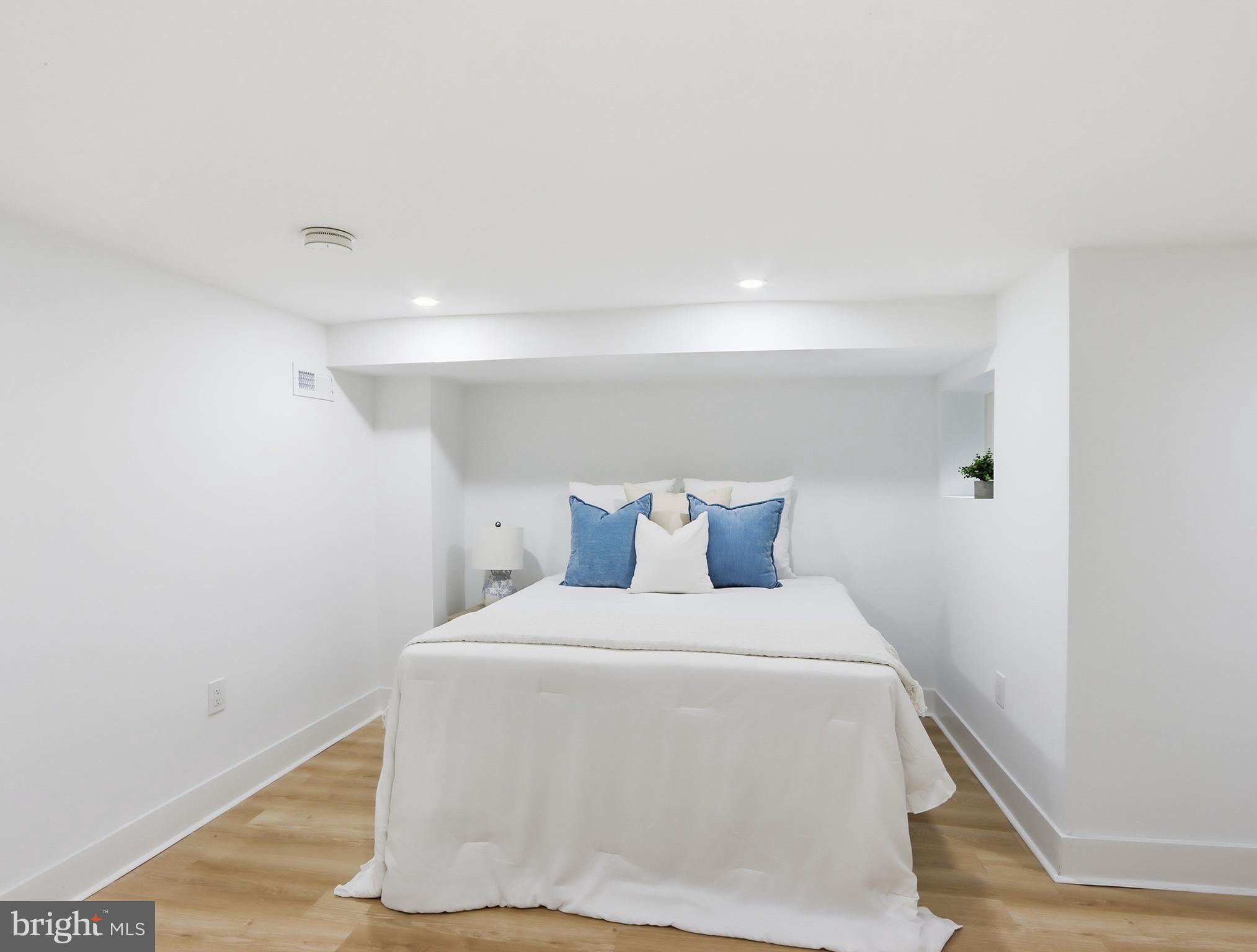 WAVERLY - Residential