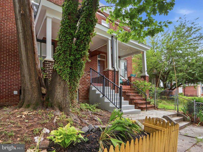 WAVERLY - Residential