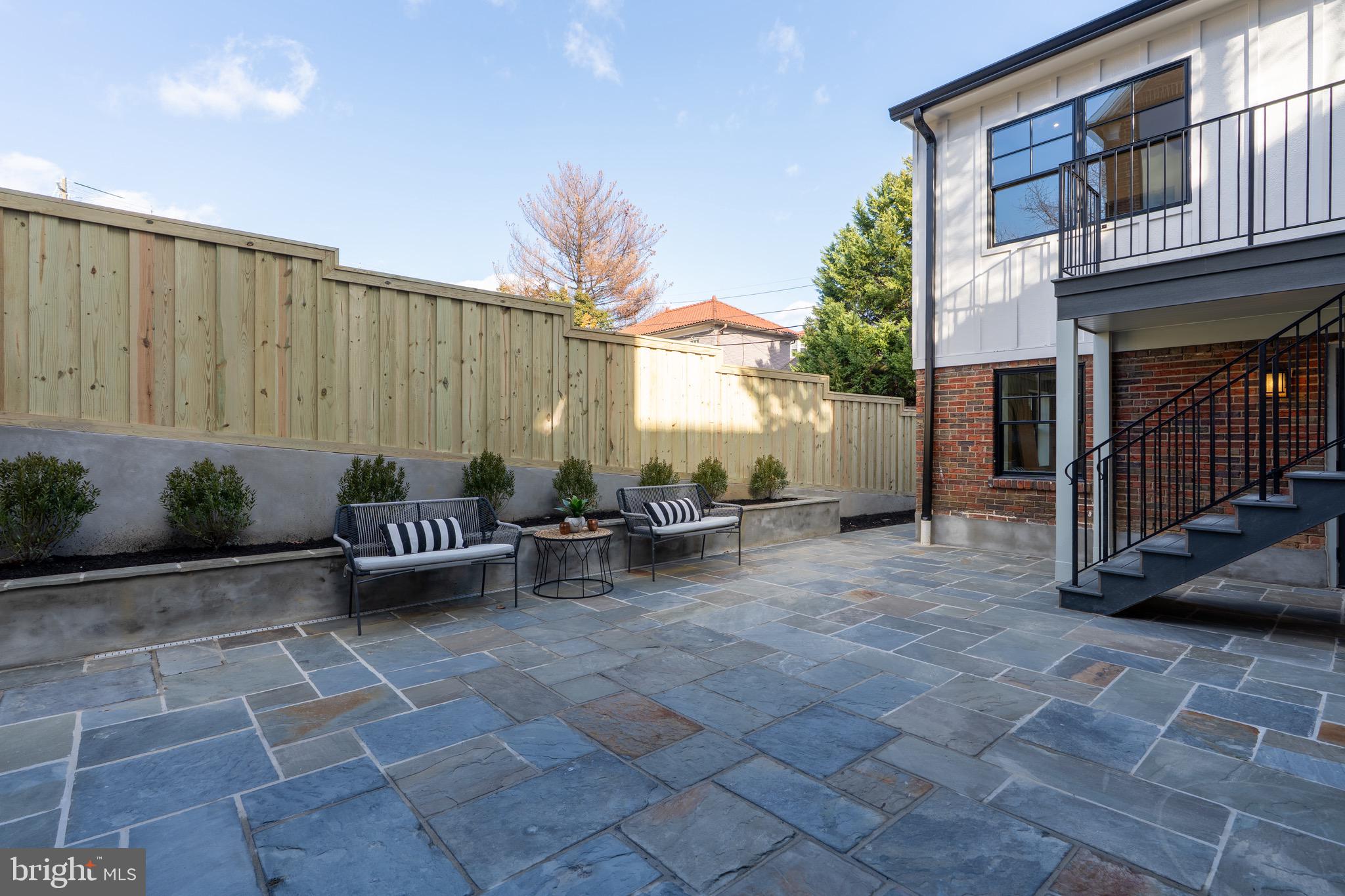 OBSERVATORY CIRCLE - Residential