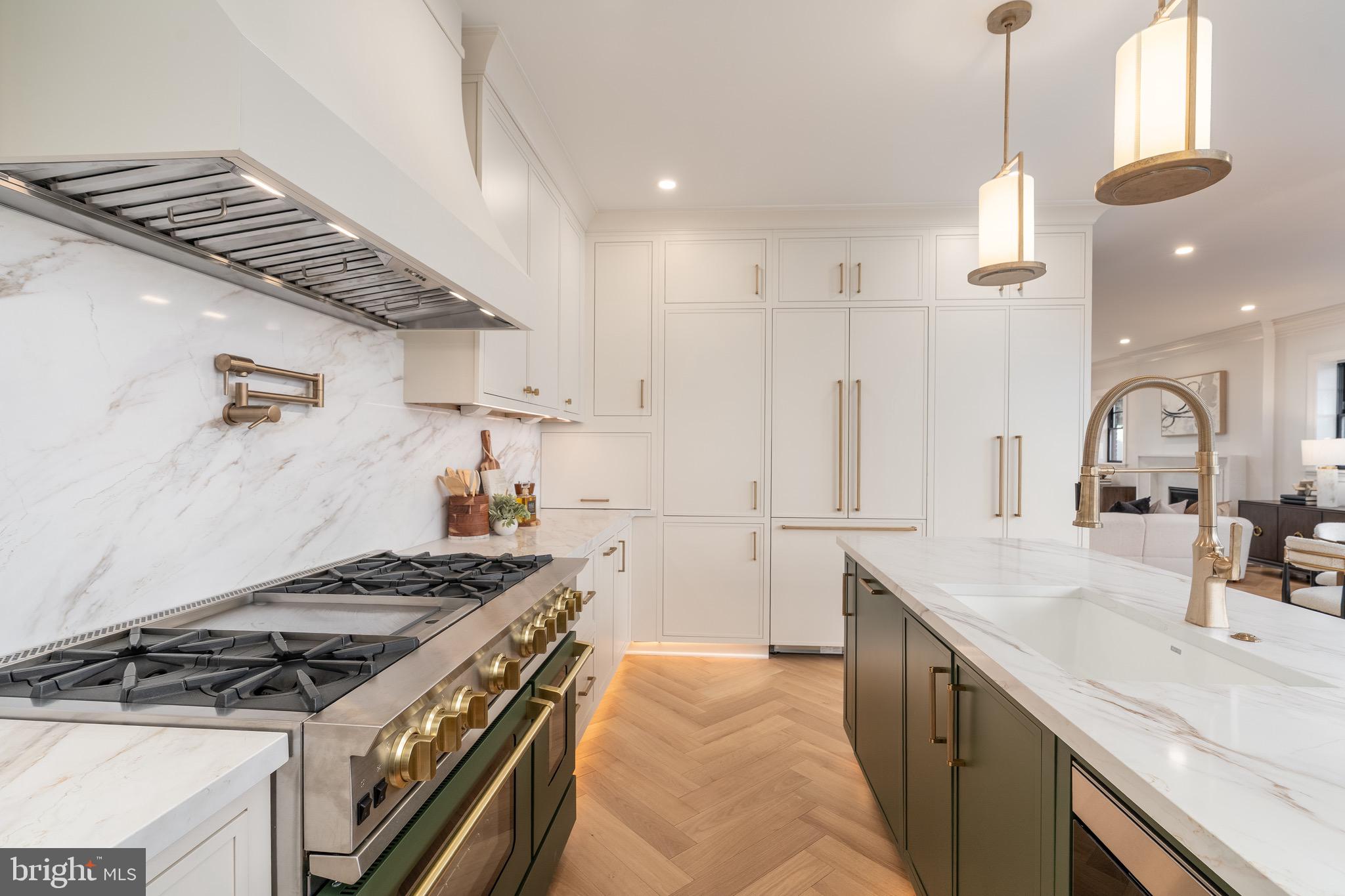 OBSERVATORY CIRCLE - Residential