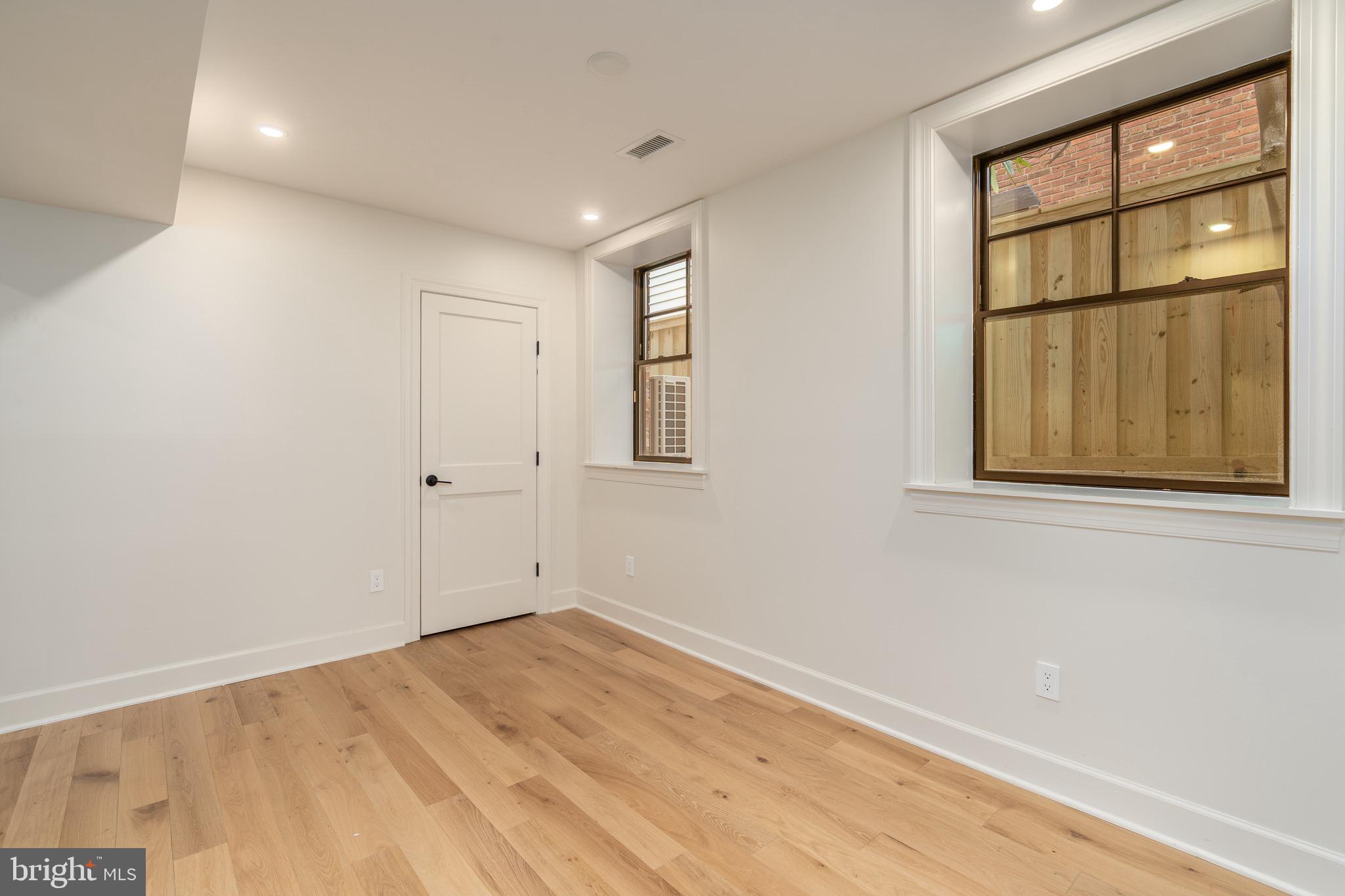 OBSERVATORY CIRCLE - Residential