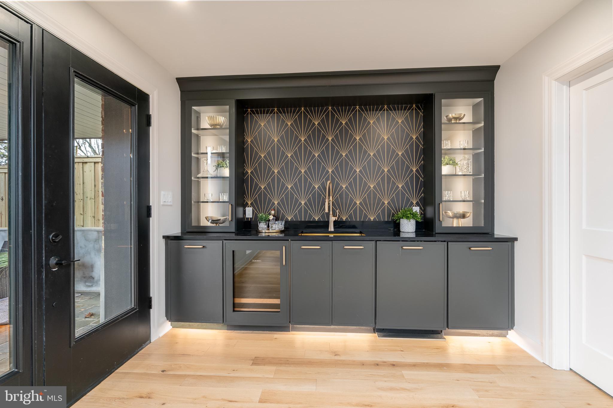 OBSERVATORY CIRCLE - Residential