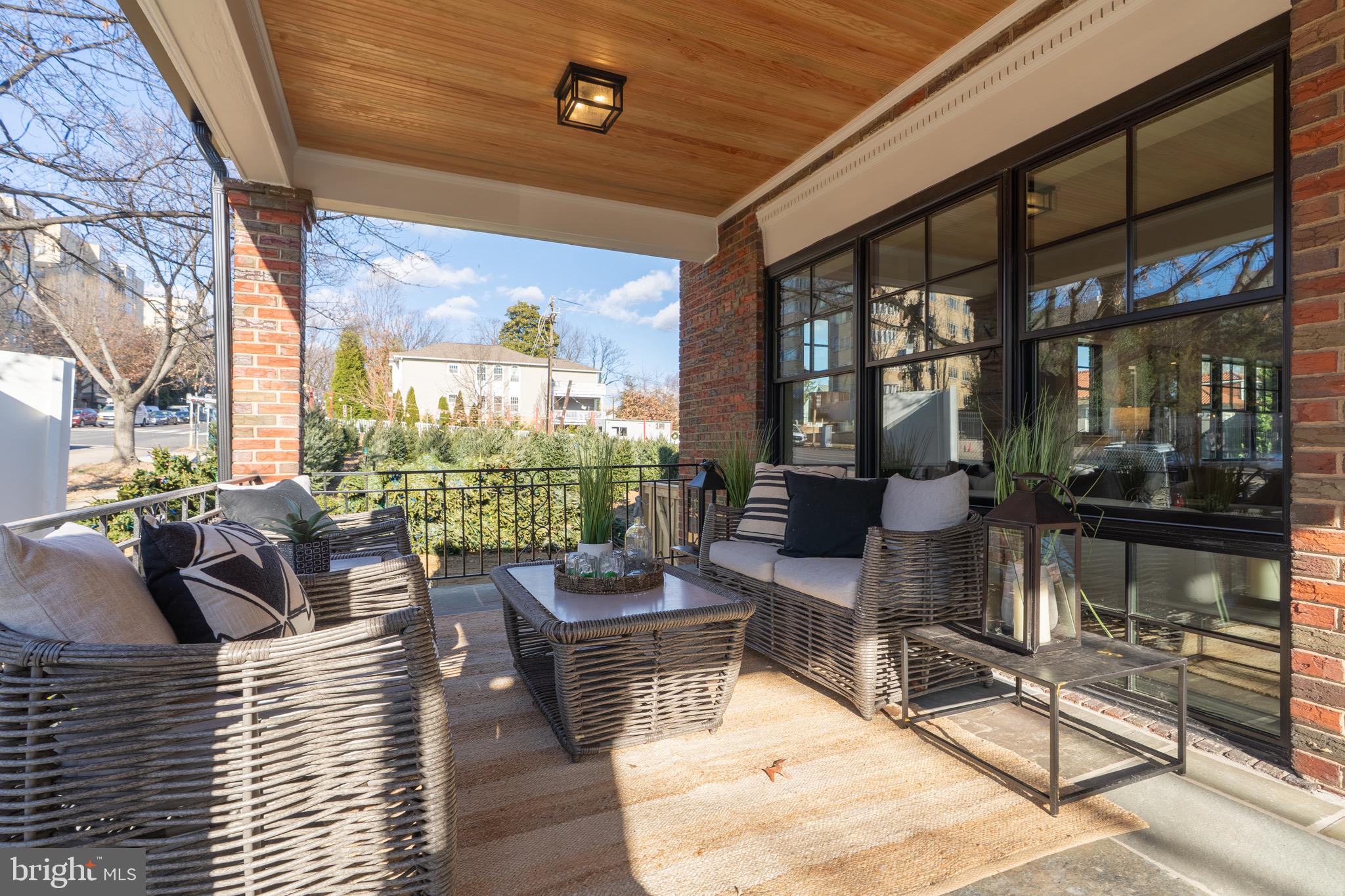 OBSERVATORY CIRCLE - Residential