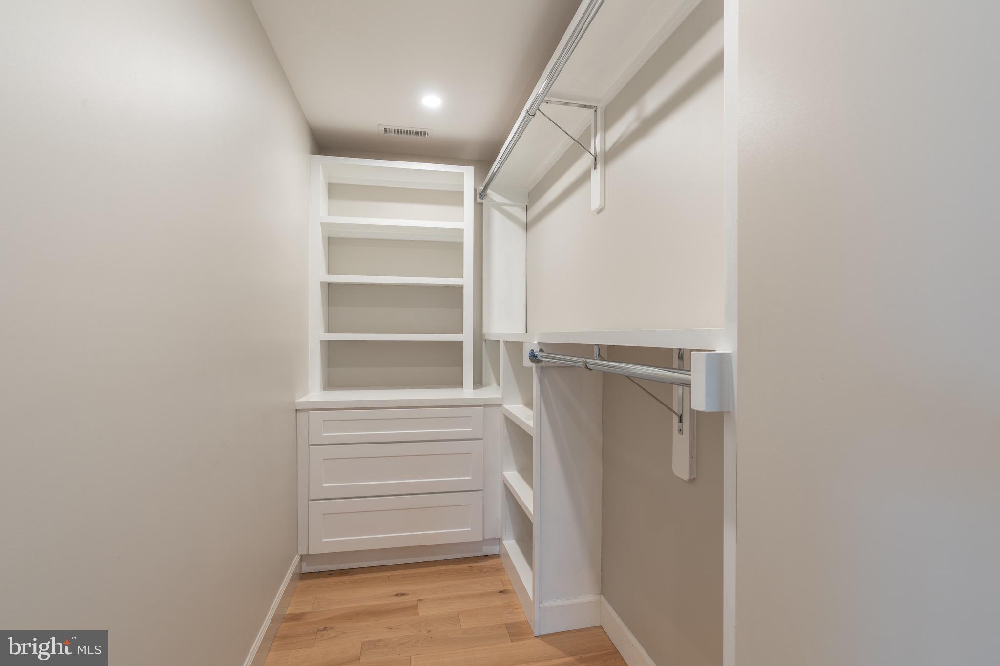 OBSERVATORY CIRCLE - Residential
