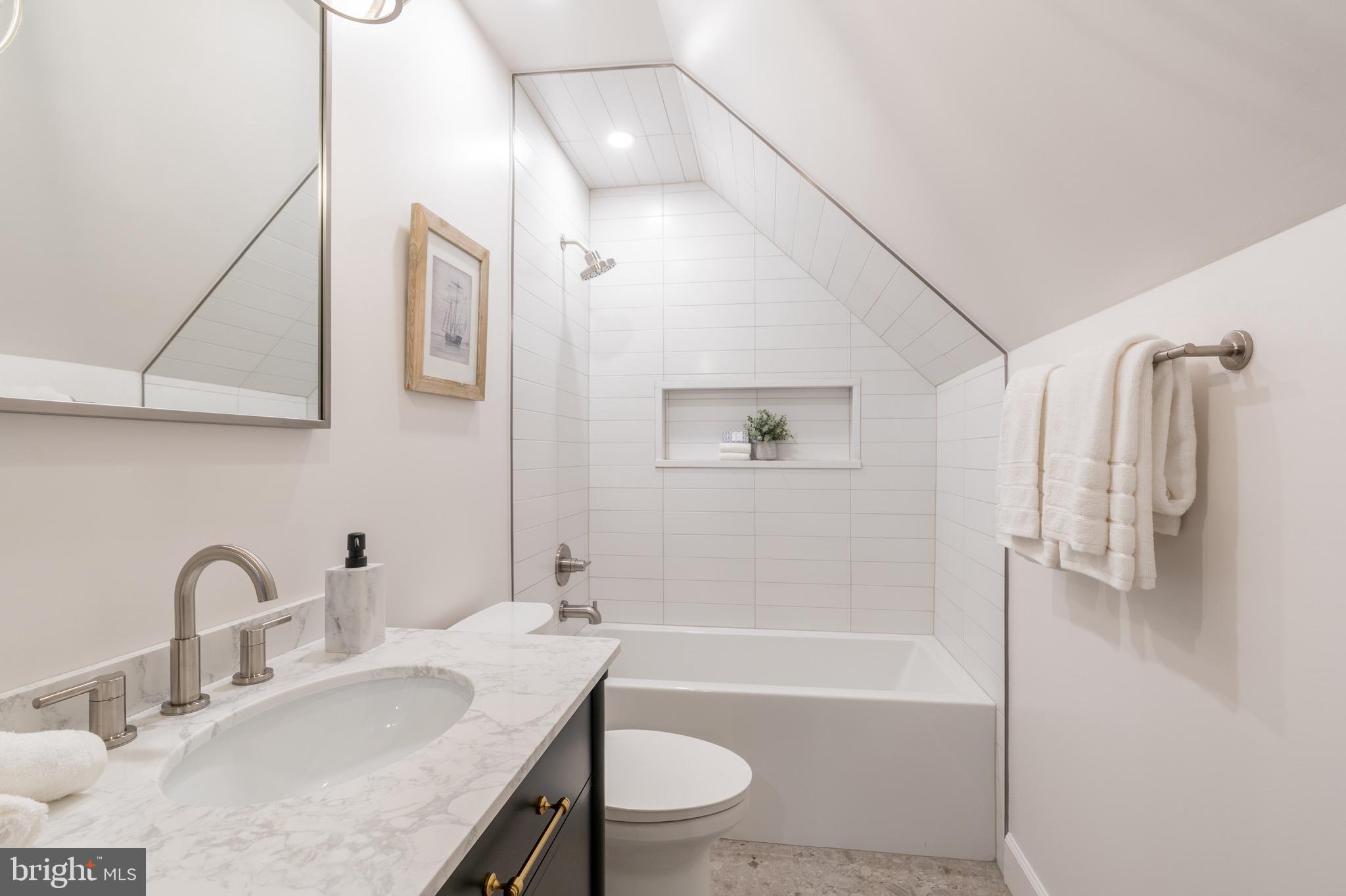 OBSERVATORY CIRCLE - Residential