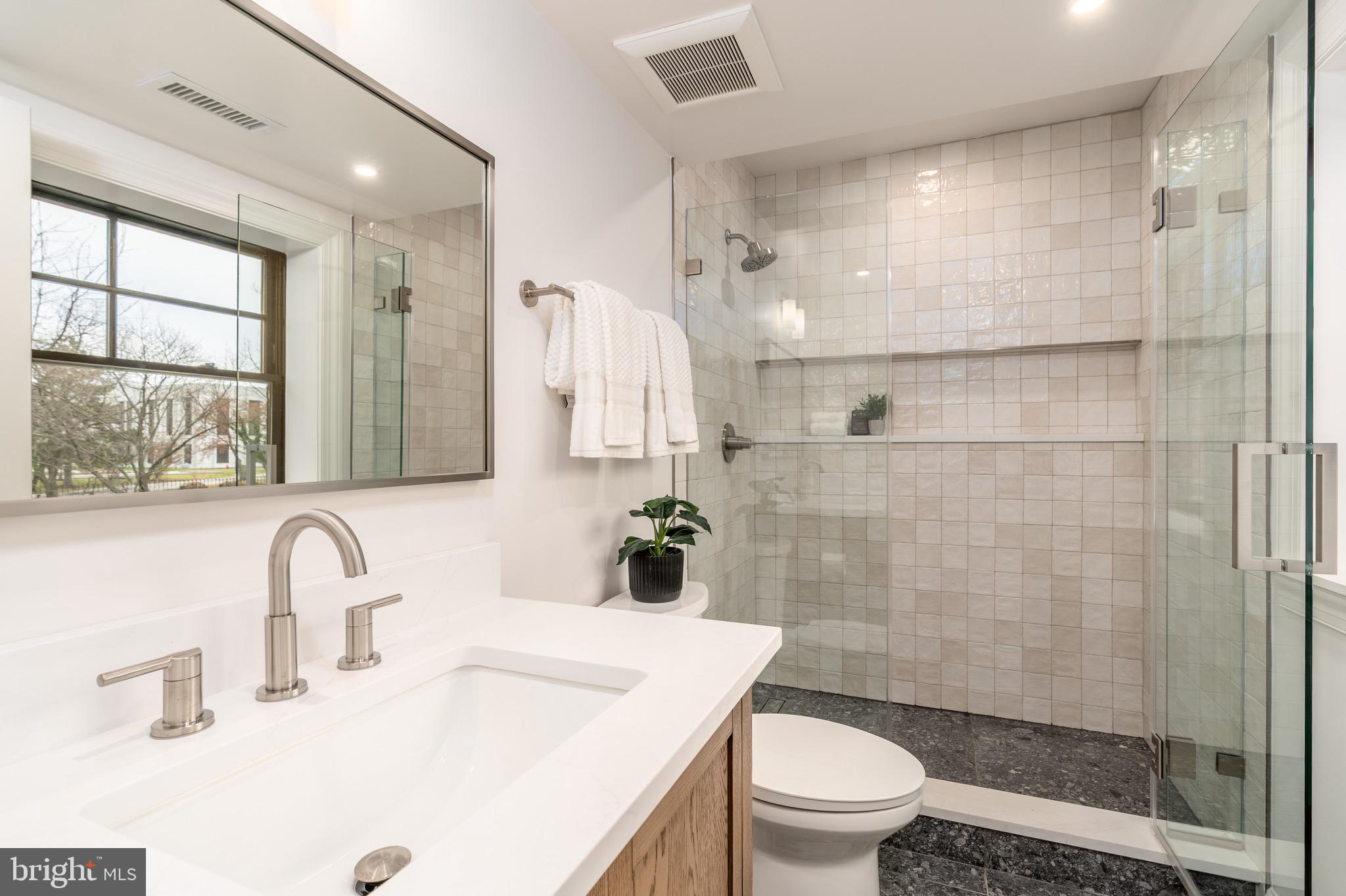 OBSERVATORY CIRCLE - Residential