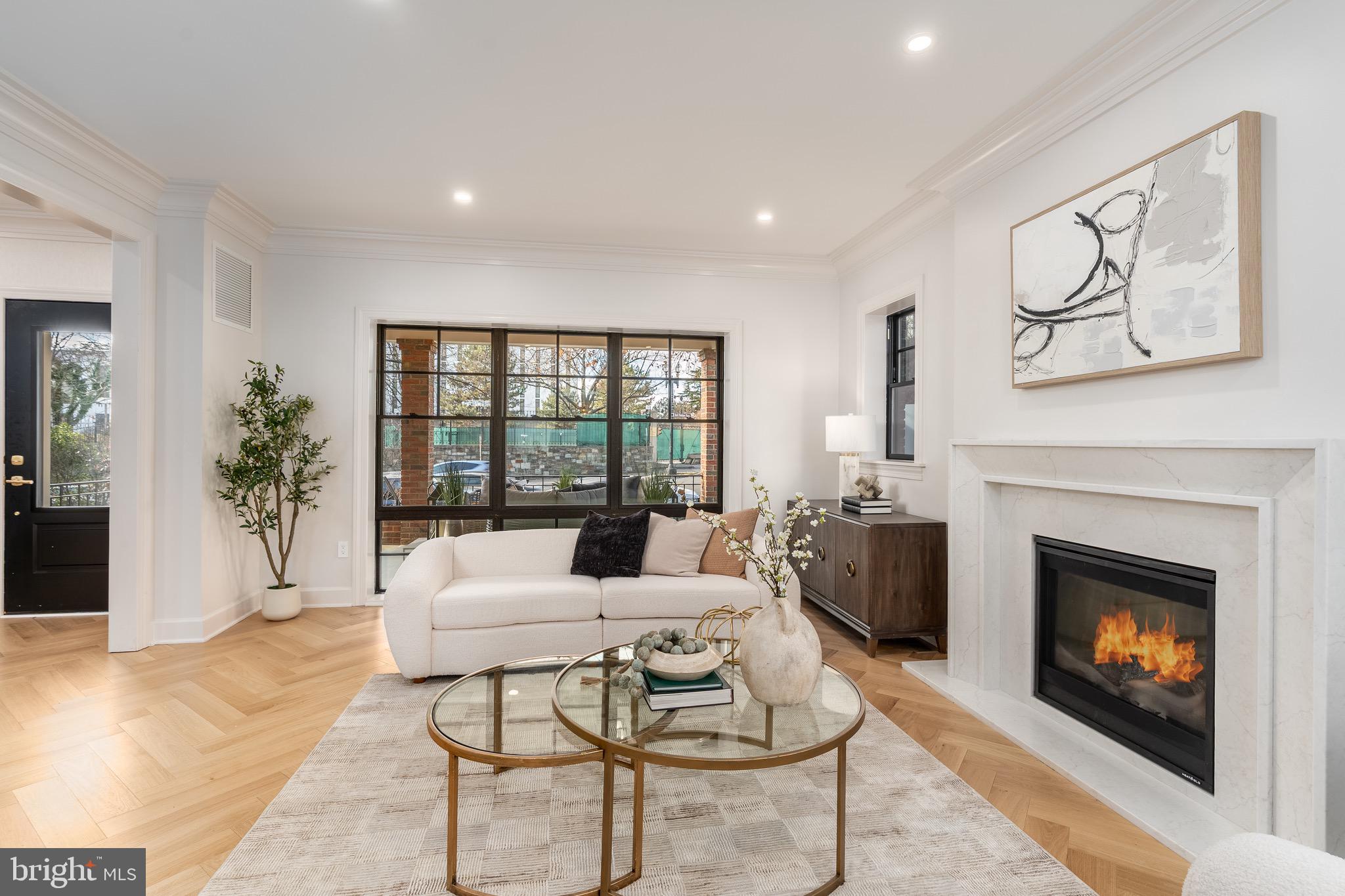OBSERVATORY CIRCLE - Residential