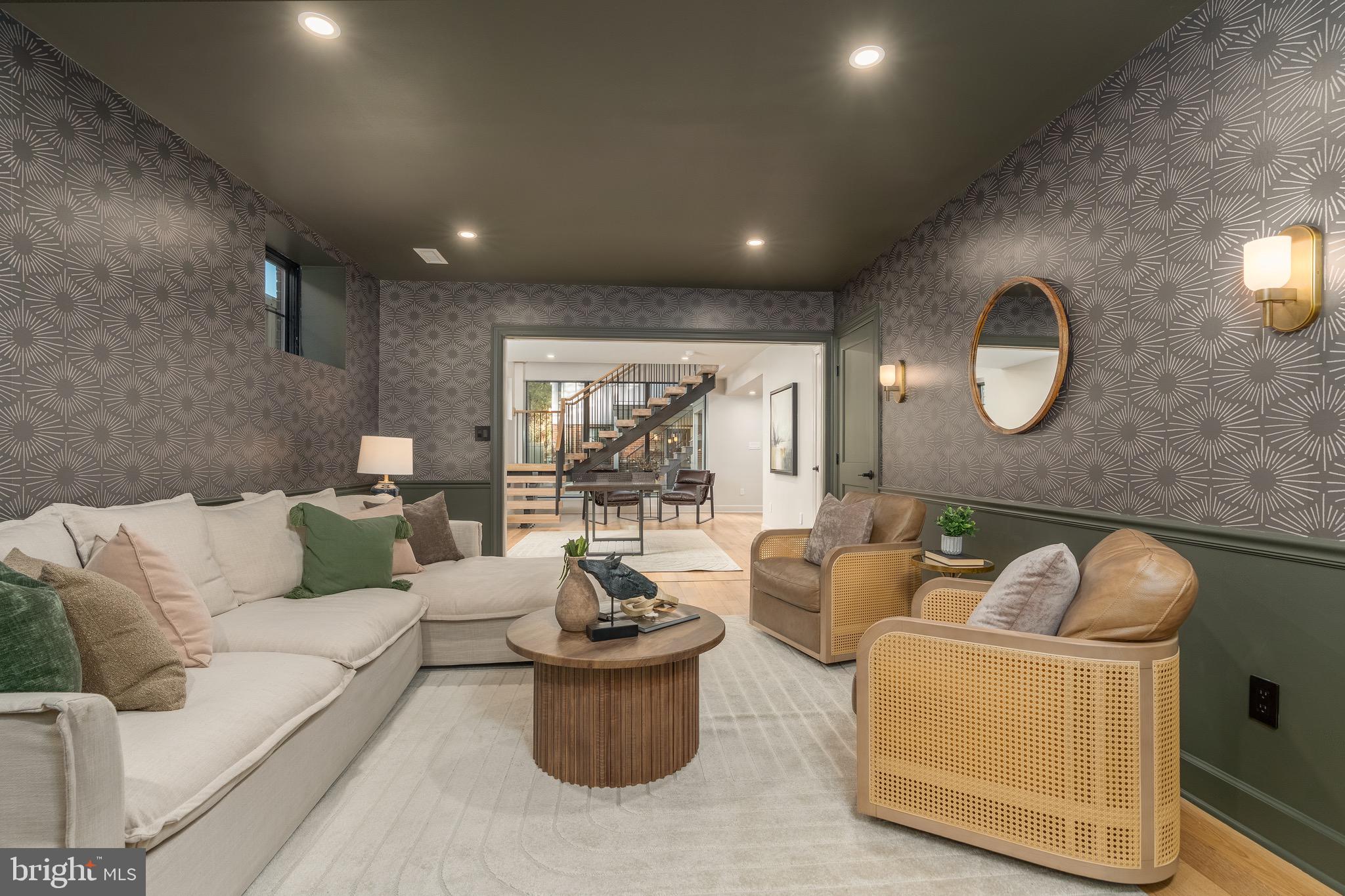OBSERVATORY CIRCLE - Residential