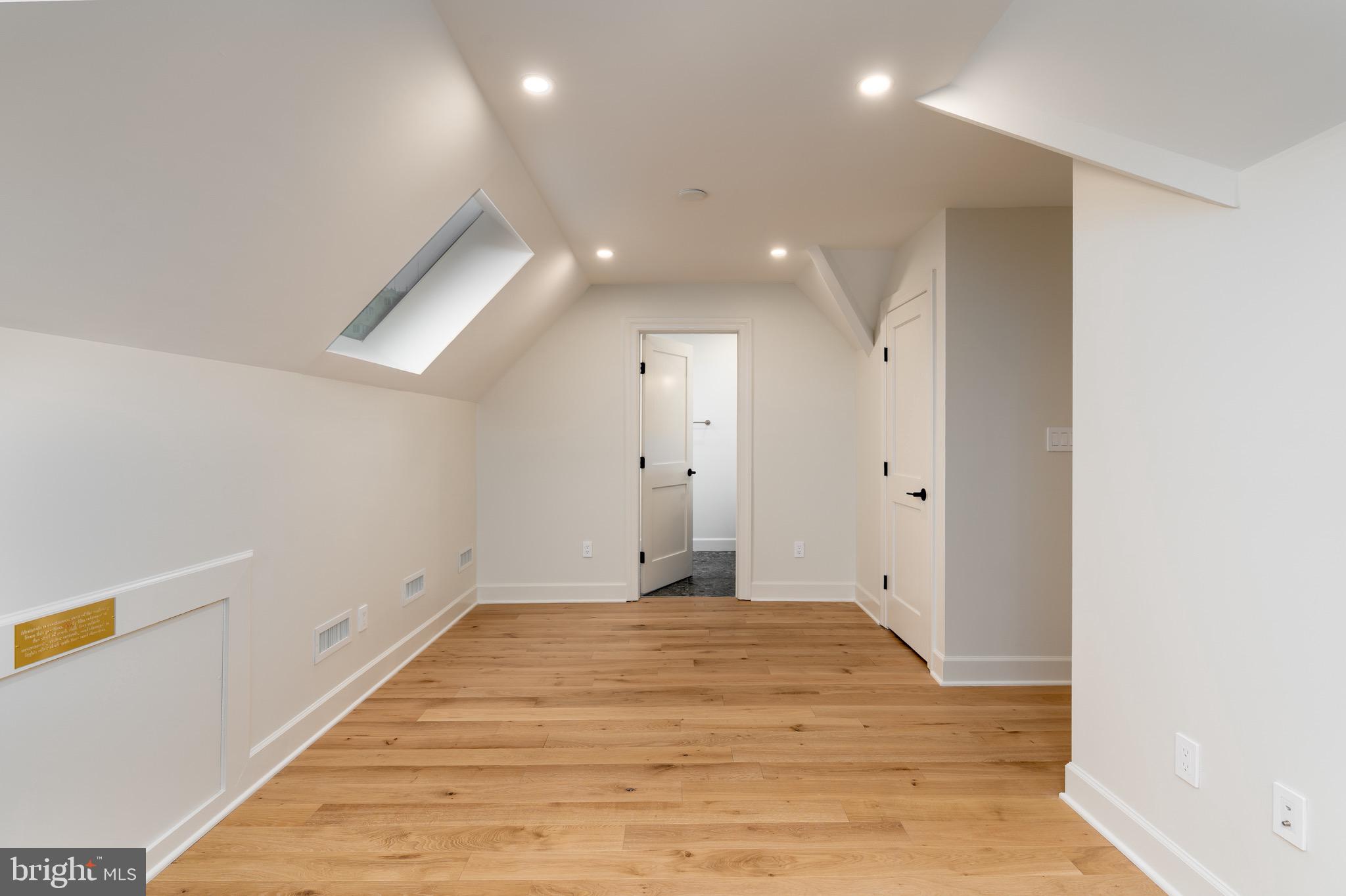 OBSERVATORY CIRCLE - Residential