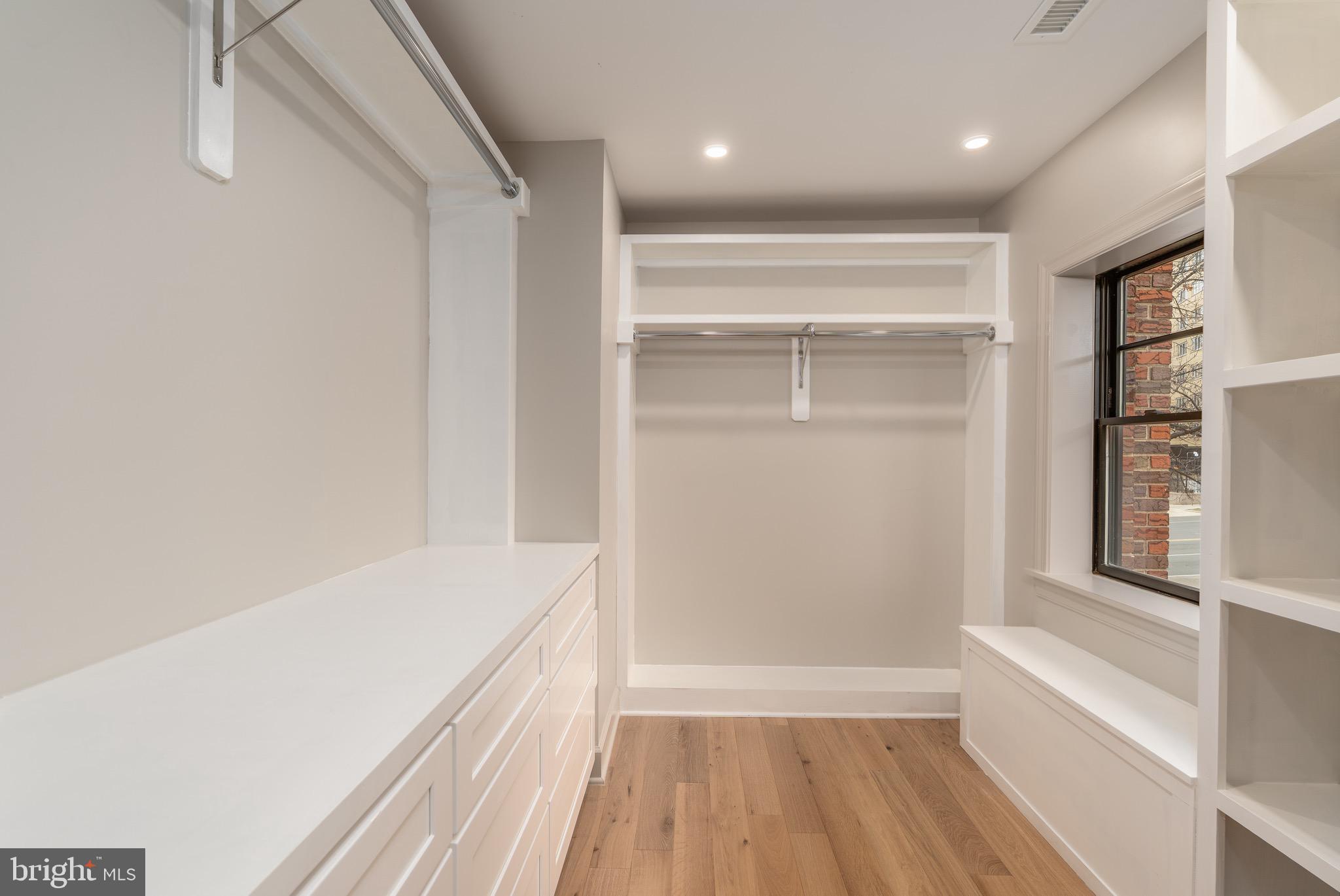 OBSERVATORY CIRCLE - Residential