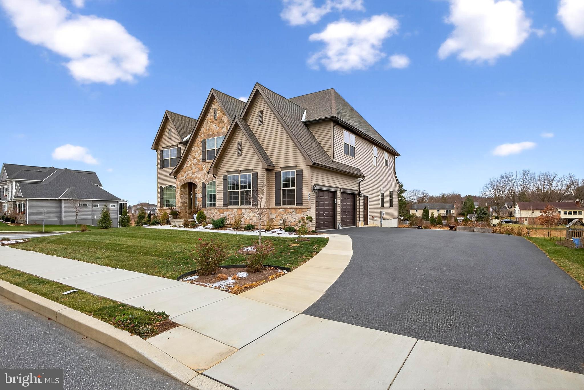 BROOKLAWN - Residential