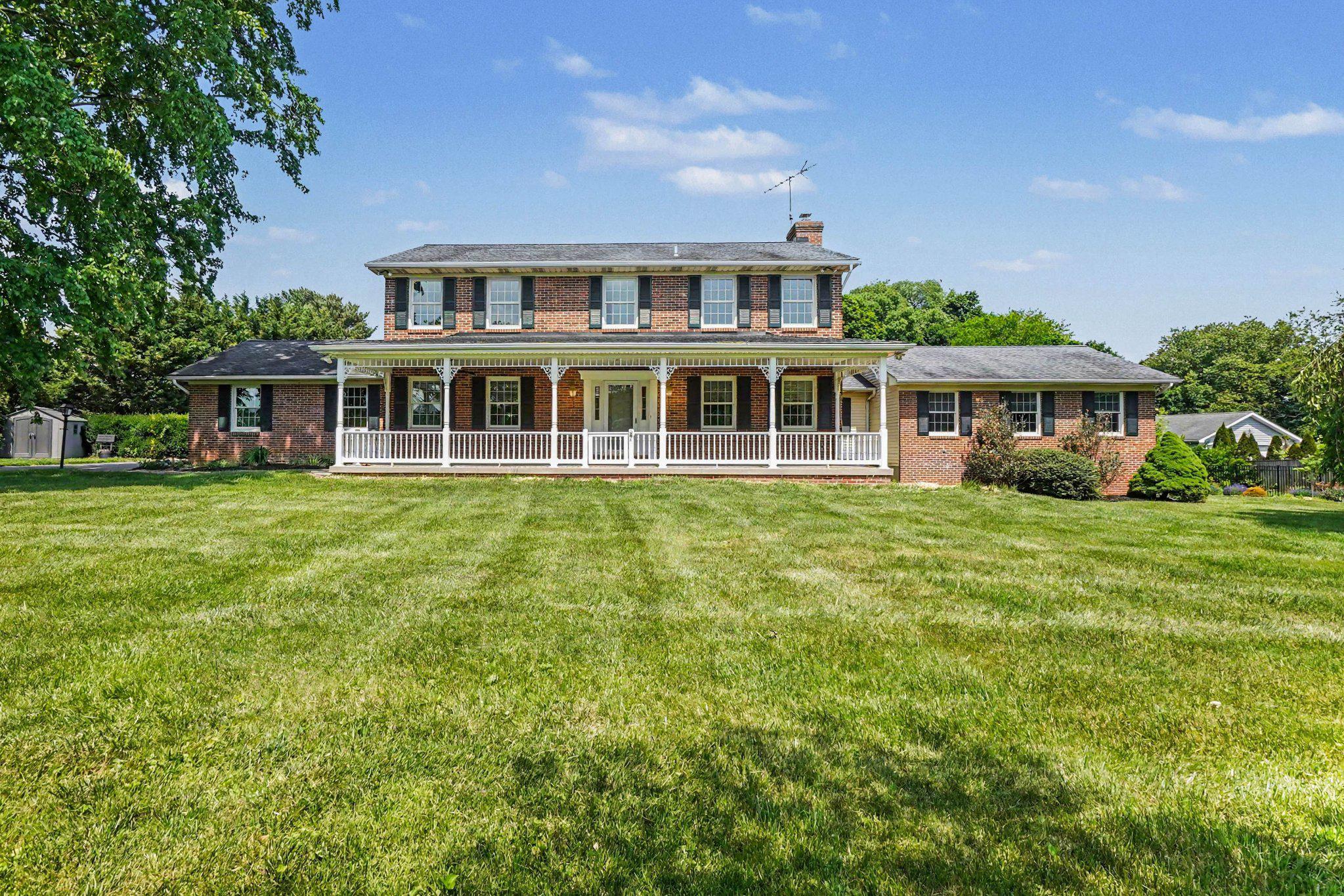 ADVOCATE HILL FARMS - Residential