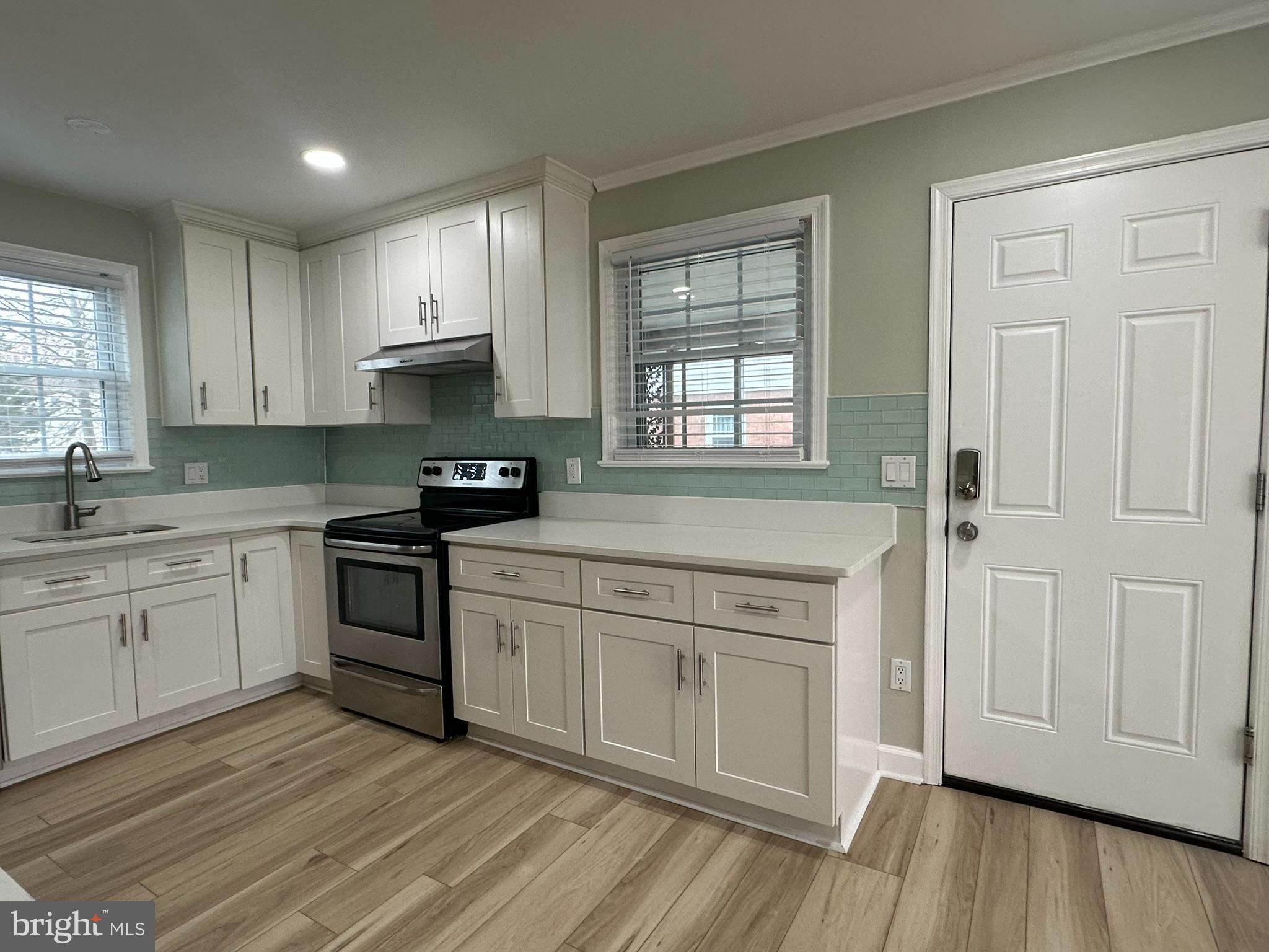 VARSITY PARK - Residential Lease