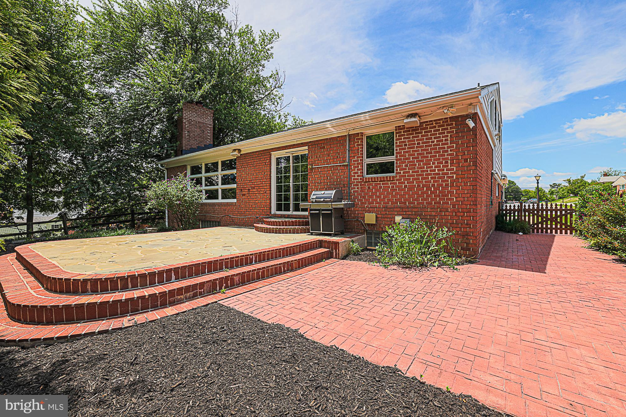 MEADOWOOD - Residential