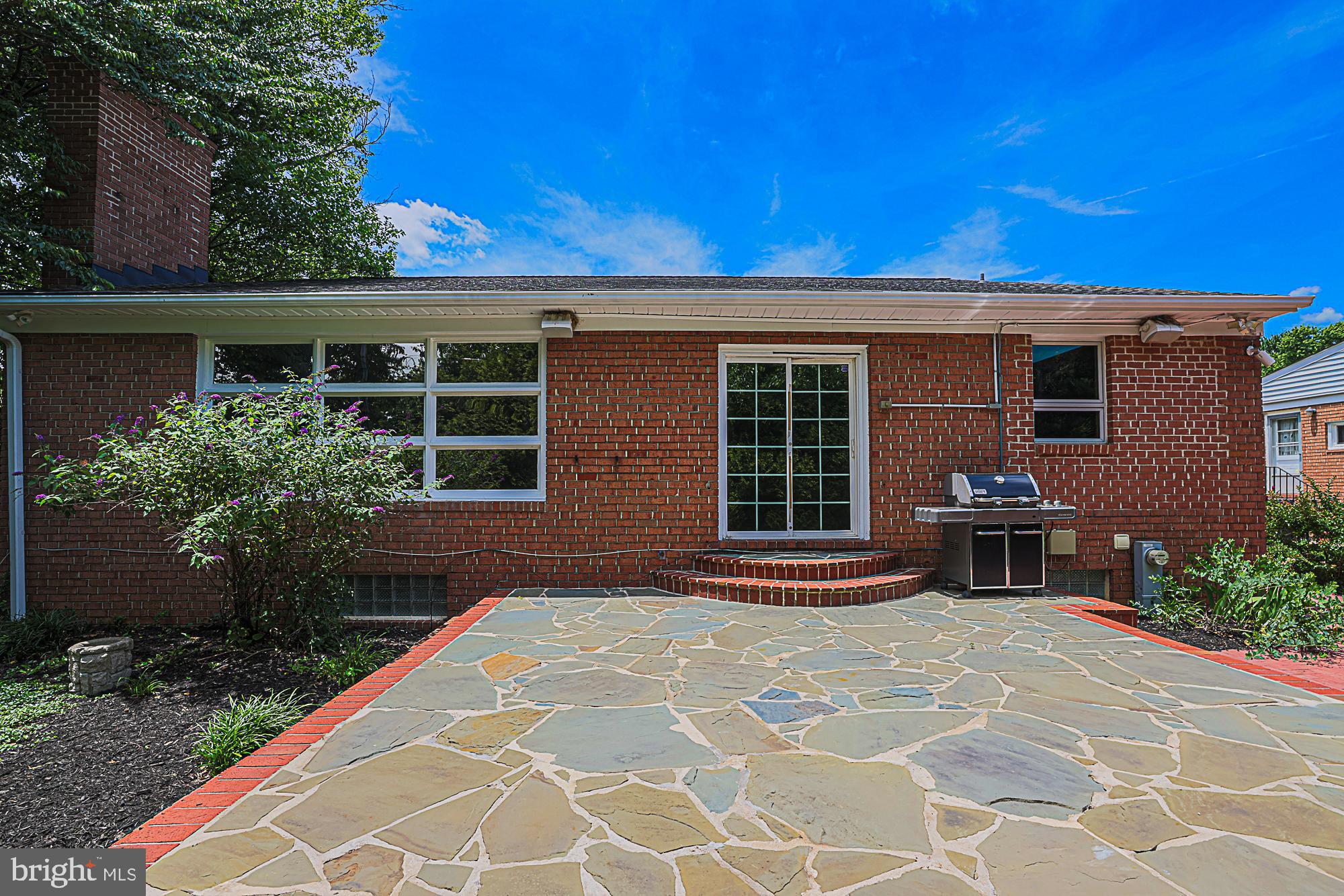 MEADOWOOD - Residential