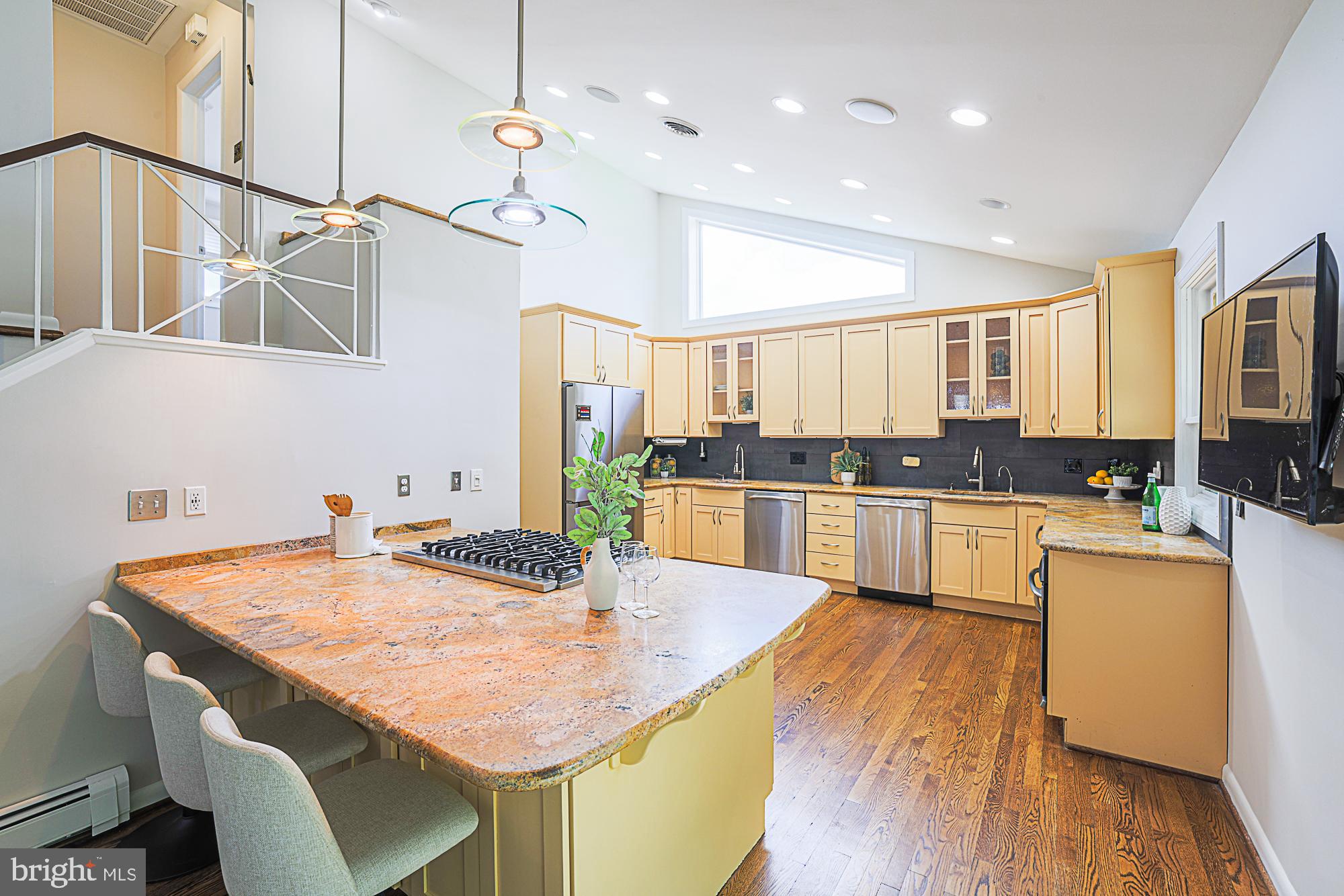 MEADOWOOD - Residential