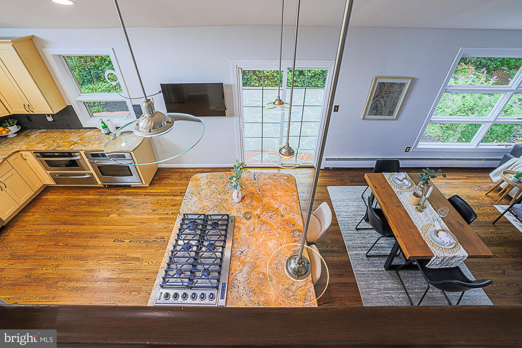 MEADOWOOD - Residential