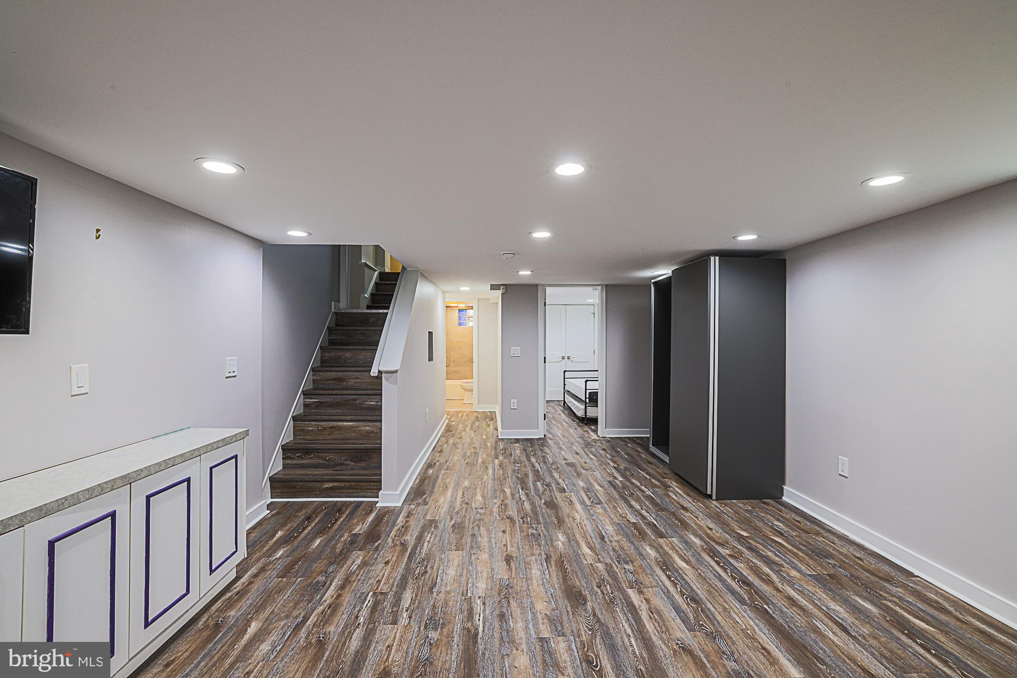 MEADOWOOD - Residential