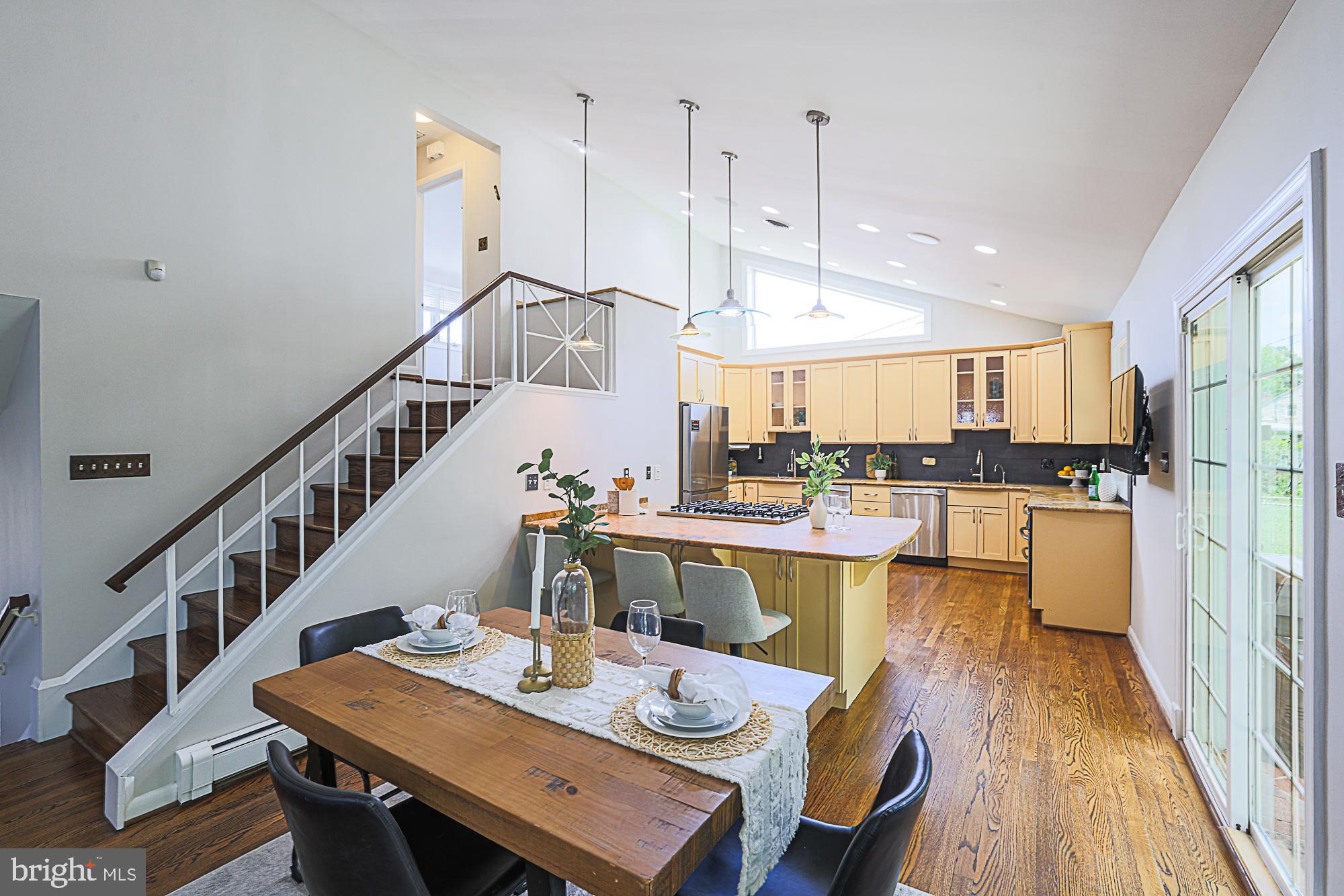 MEADOWOOD - Residential