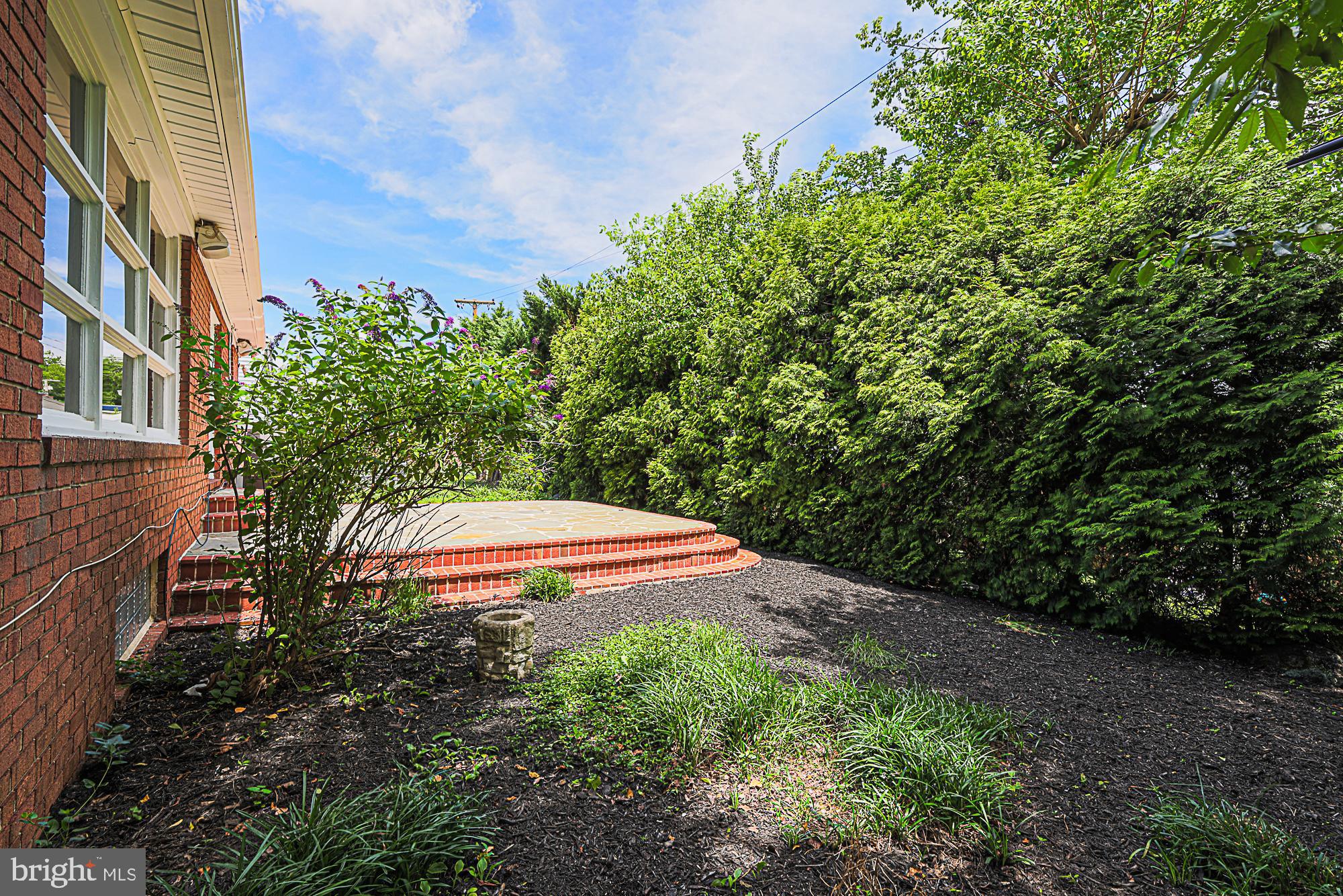 MEADOWOOD - Residential